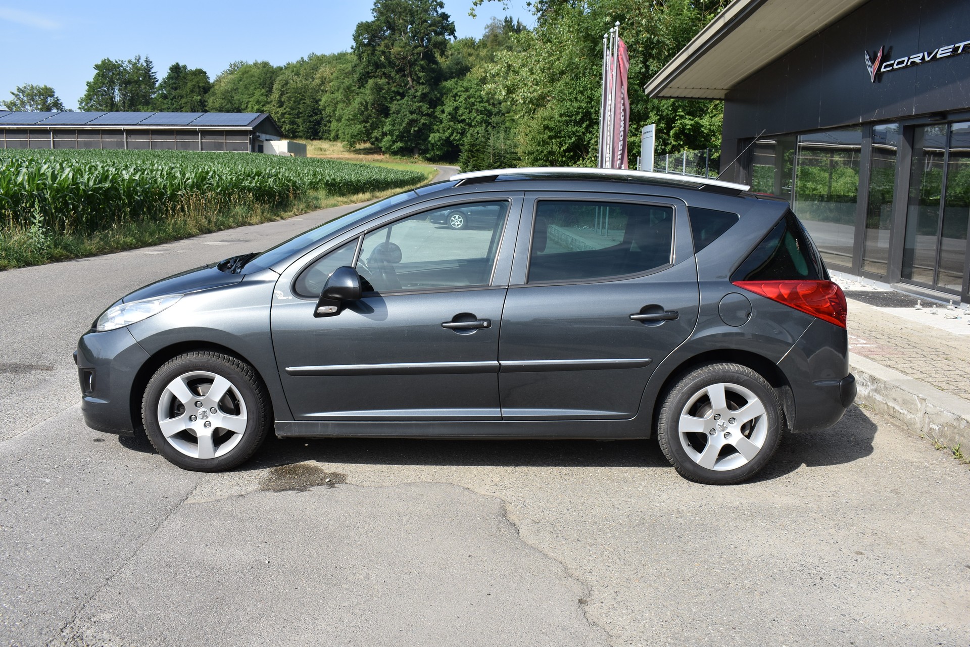 PEUGEOT 207 SW 1.6 16V Allure-image-6