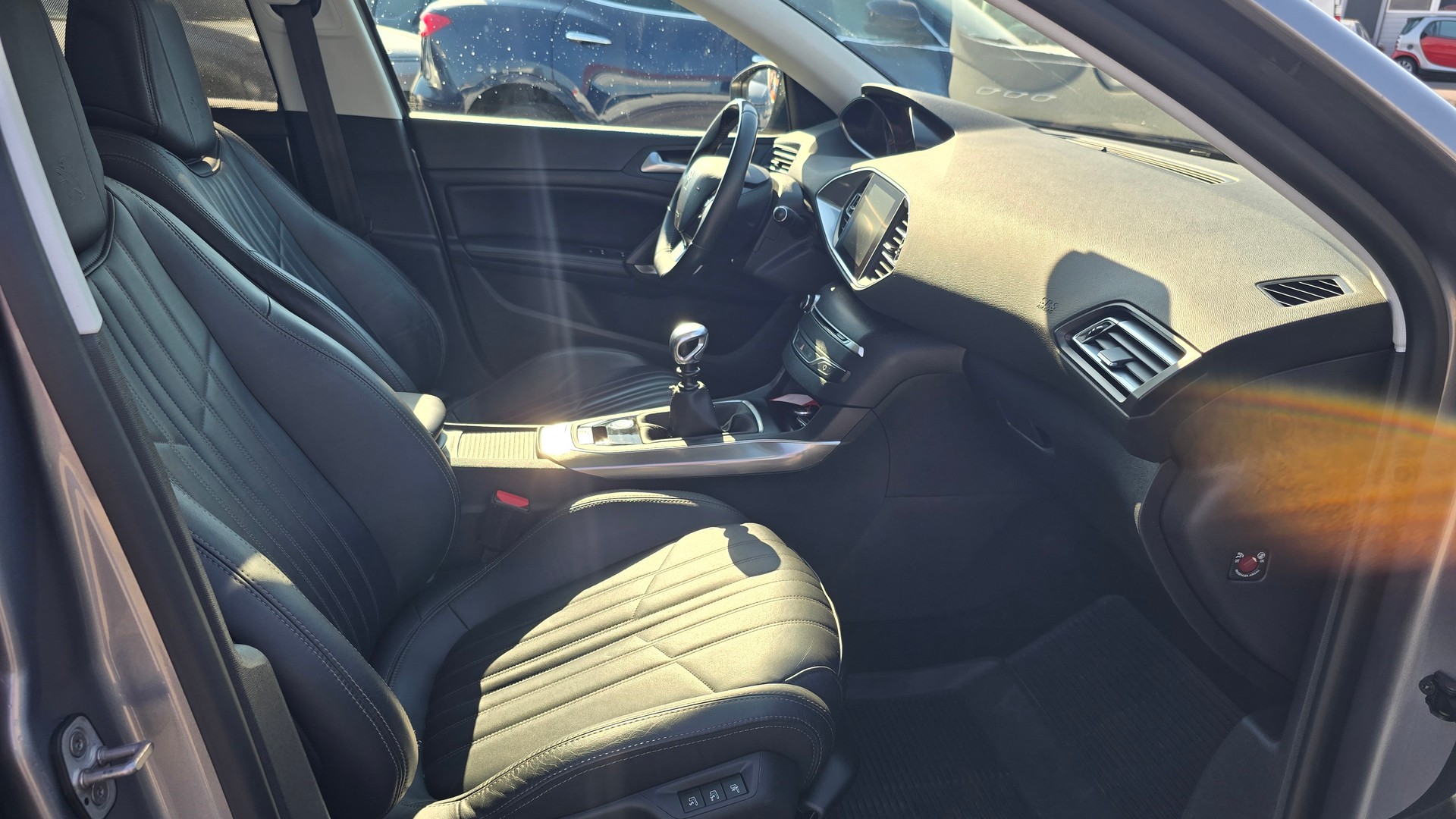 PEUGEOT 308 SW 1.6 THP Allure-image-7