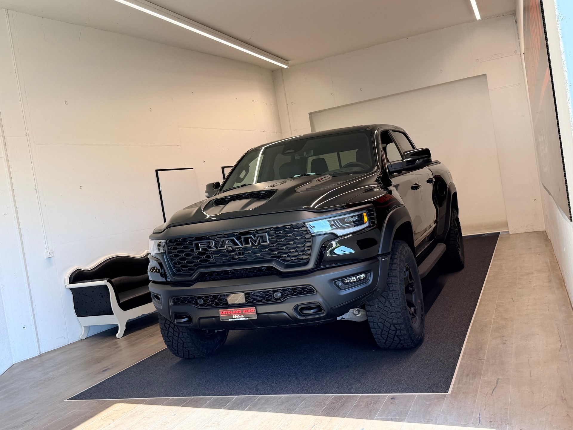 DODGE RAM RHO 3.0 R6 Bi Turbo 540PS-showroom-element-2