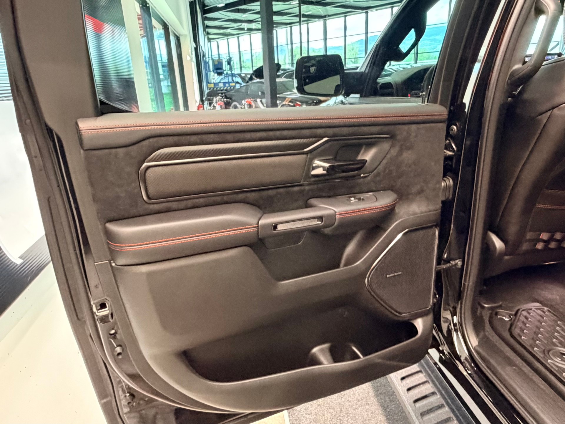 DODGE RAM RHO 3.0 R6 Bi Turbo 540PS-image-16