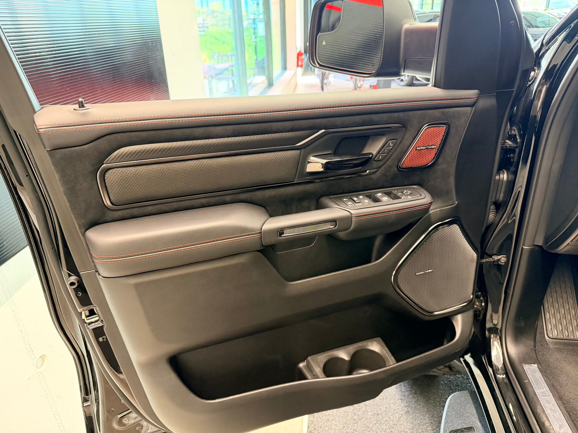 DODGE RAM RHO 3.0 R6 Bi Turbo 540PS-image-10