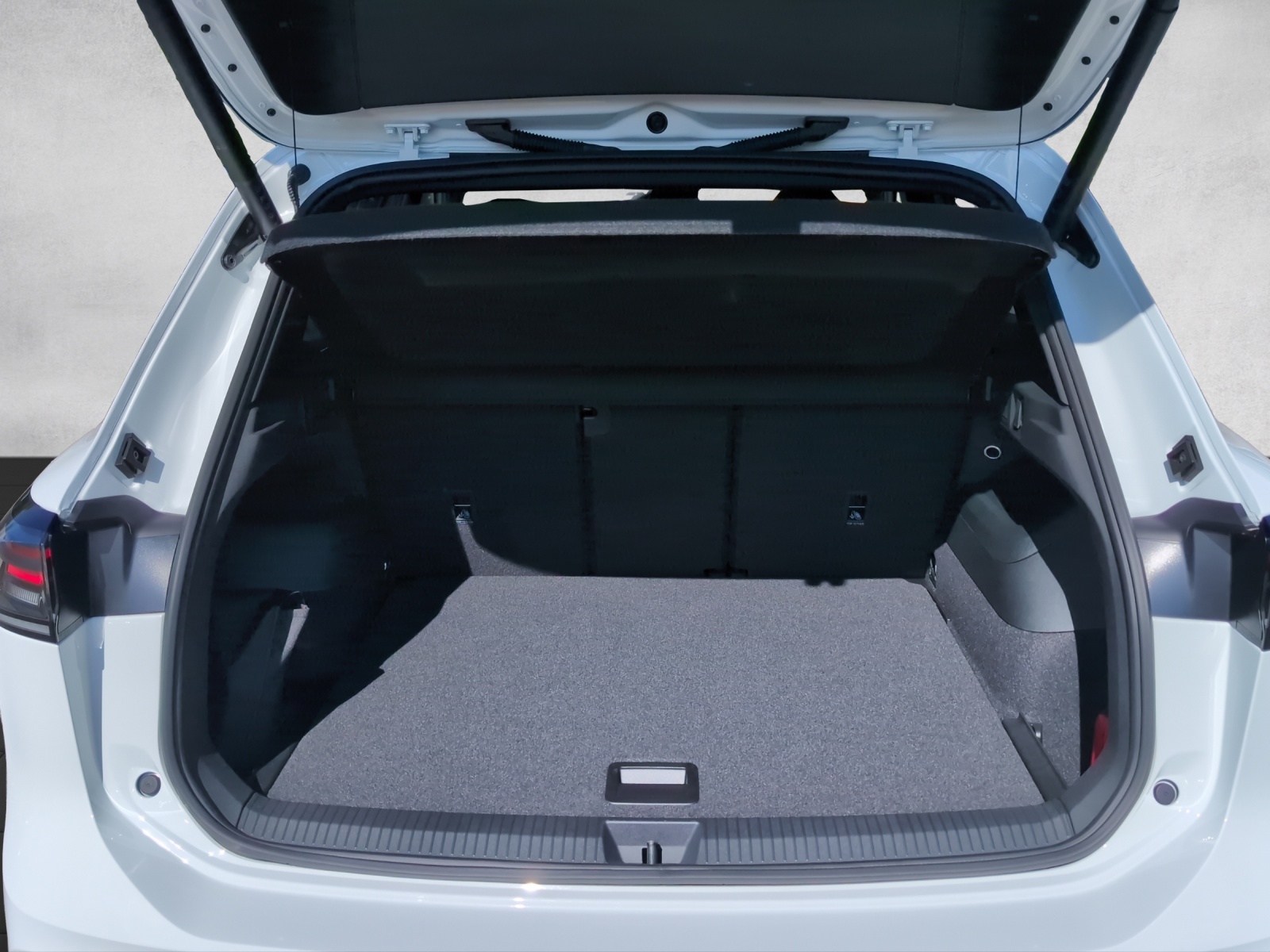 VW Tiguan R-Line UNITED 4Motion-image-13