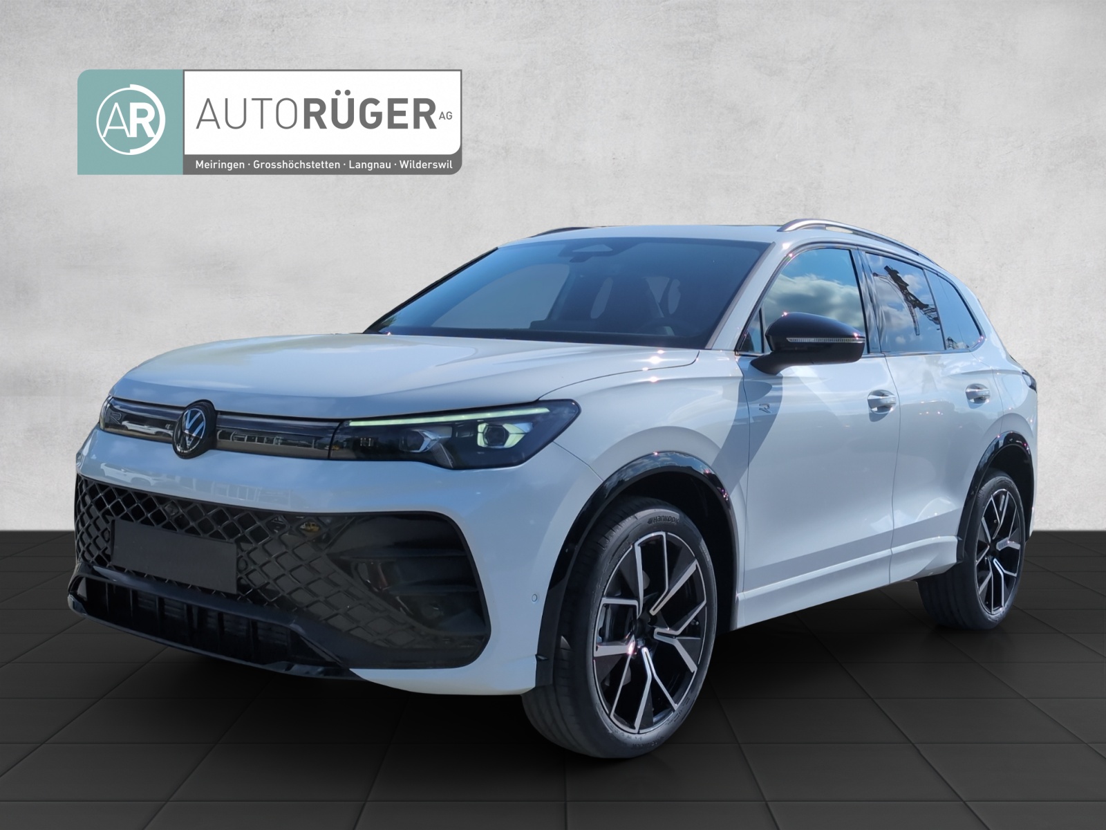 VW Tiguan R-Line UNITED 4Motion — slika 1