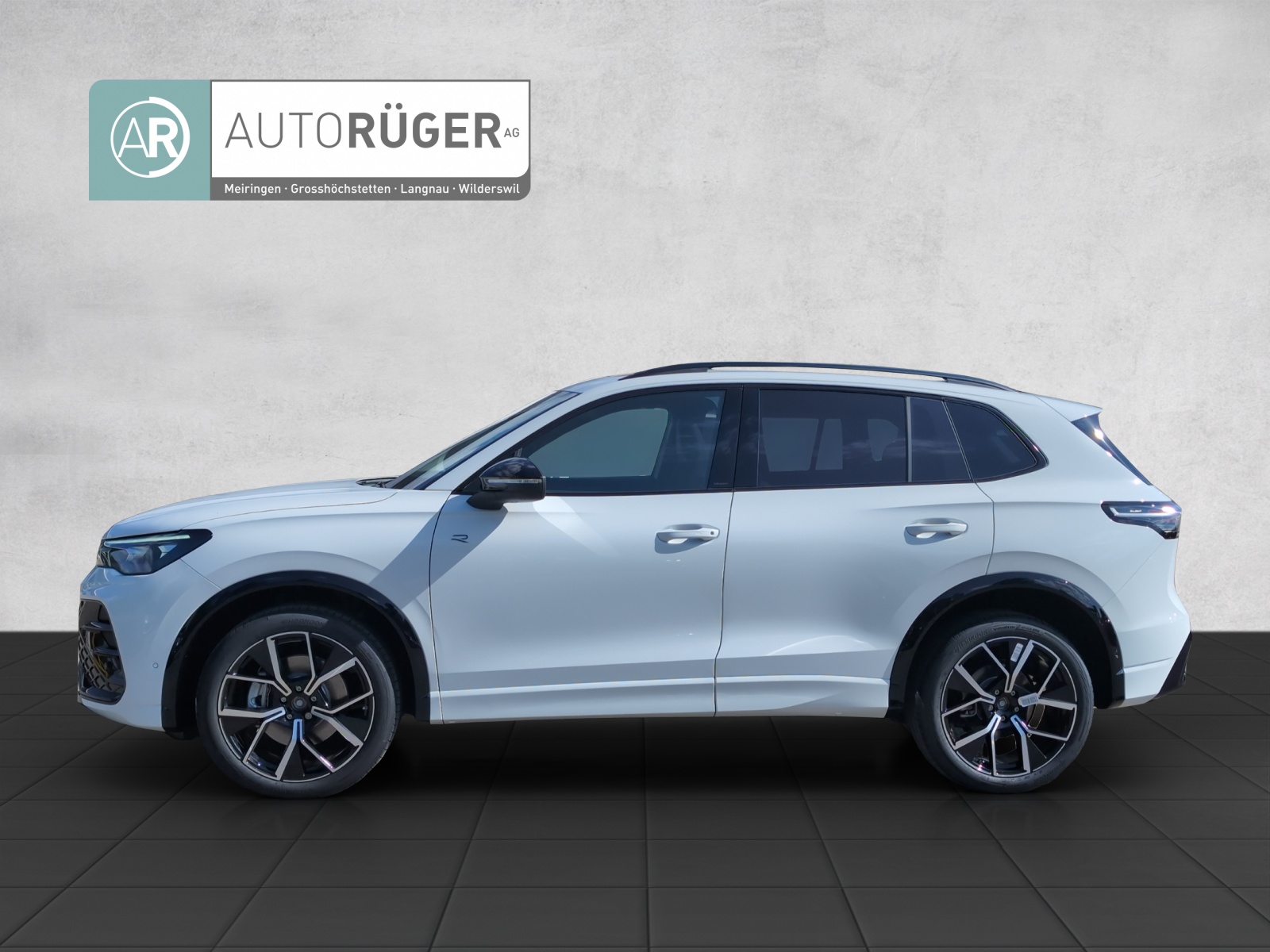 VW Tiguan R-Line UNITED 4Motion-image-2