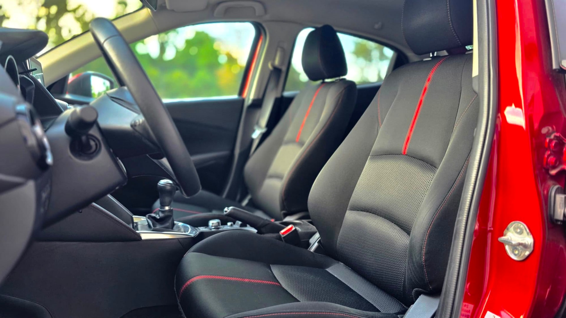 MAZDA 2 1.5i 16V Skyactiv-G Revolution-image-9