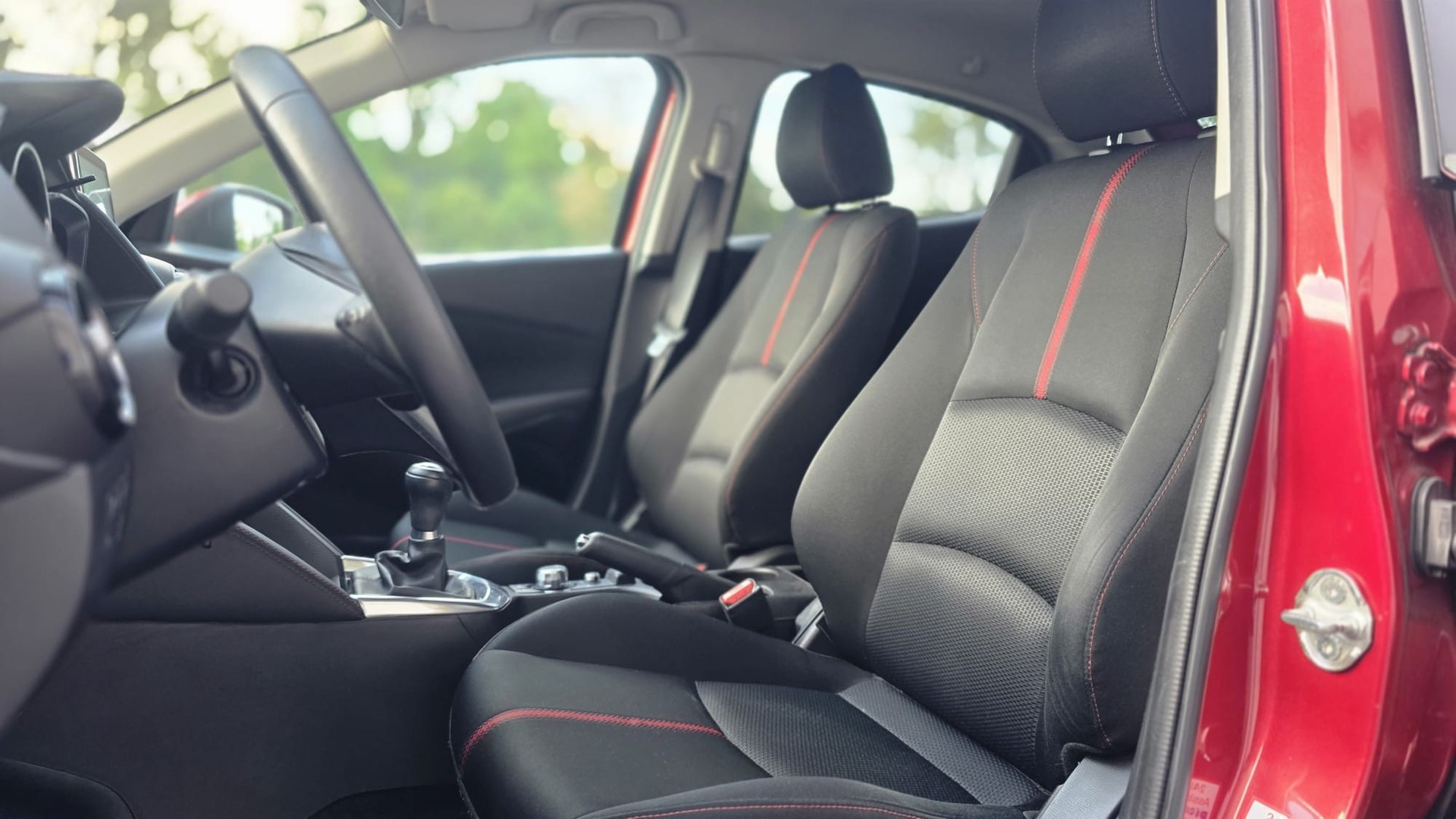MAZDA 2 1.5i 16V Skyactiv-G Revolution-image-9
