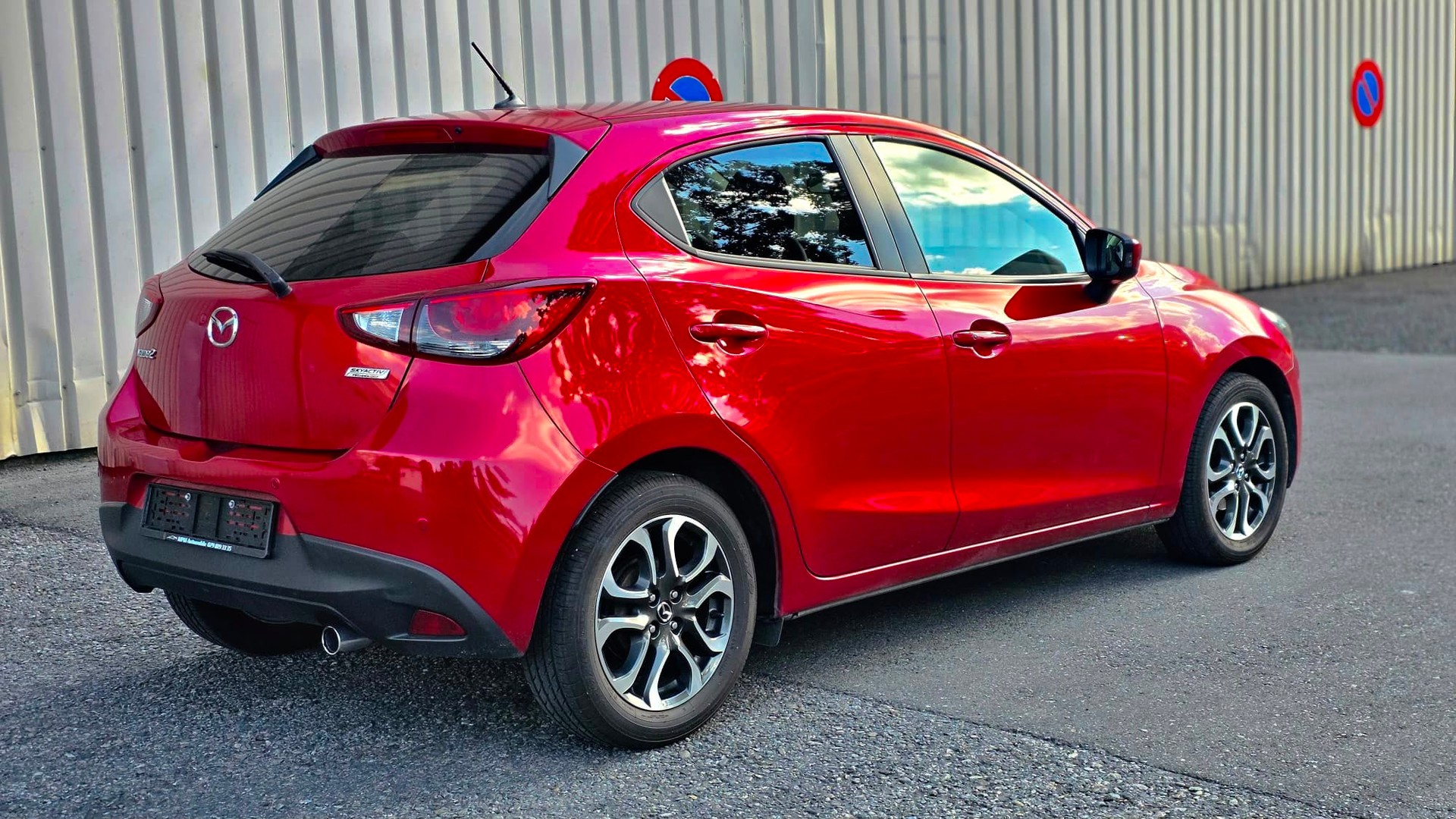 MAZDA 2 1.5i 16V Skyactiv-G Revolution-image-5