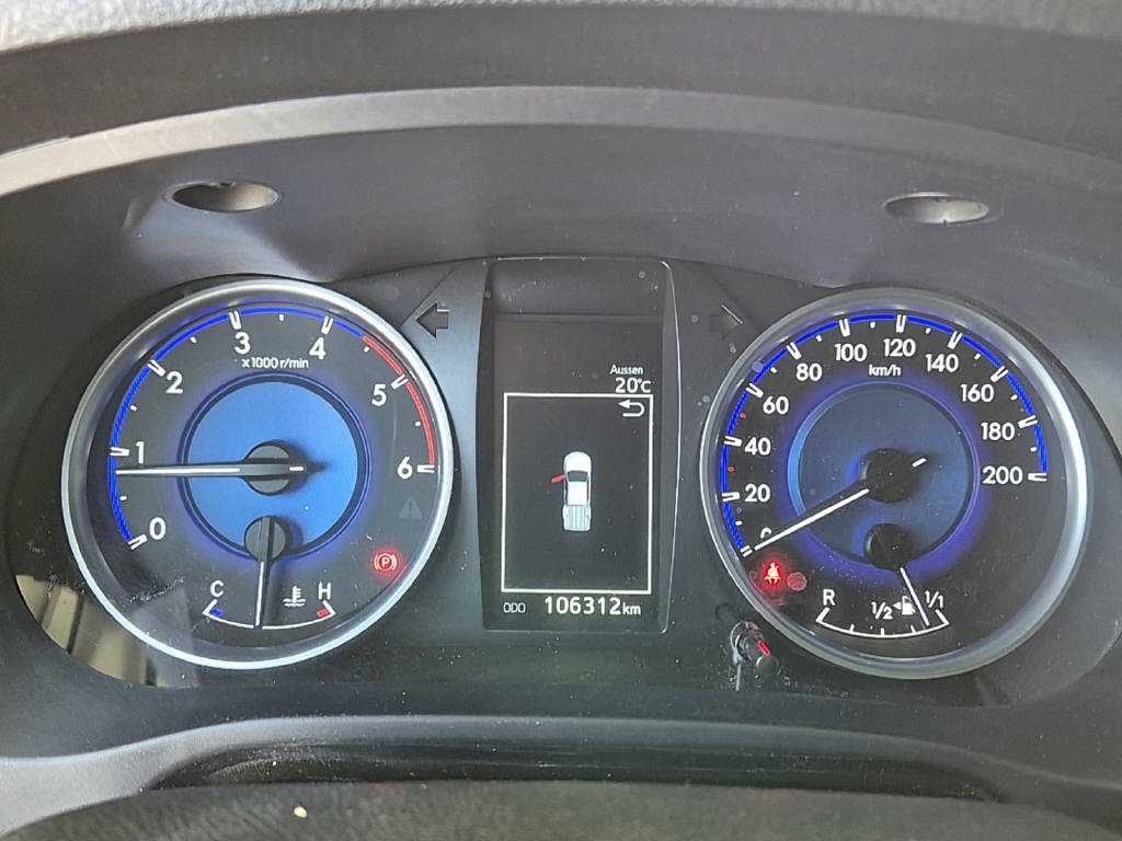 TOYOTA Hi-Lux Double Cab.-Pick-up 2.4 D-4D 150 Sol Premium-image-11