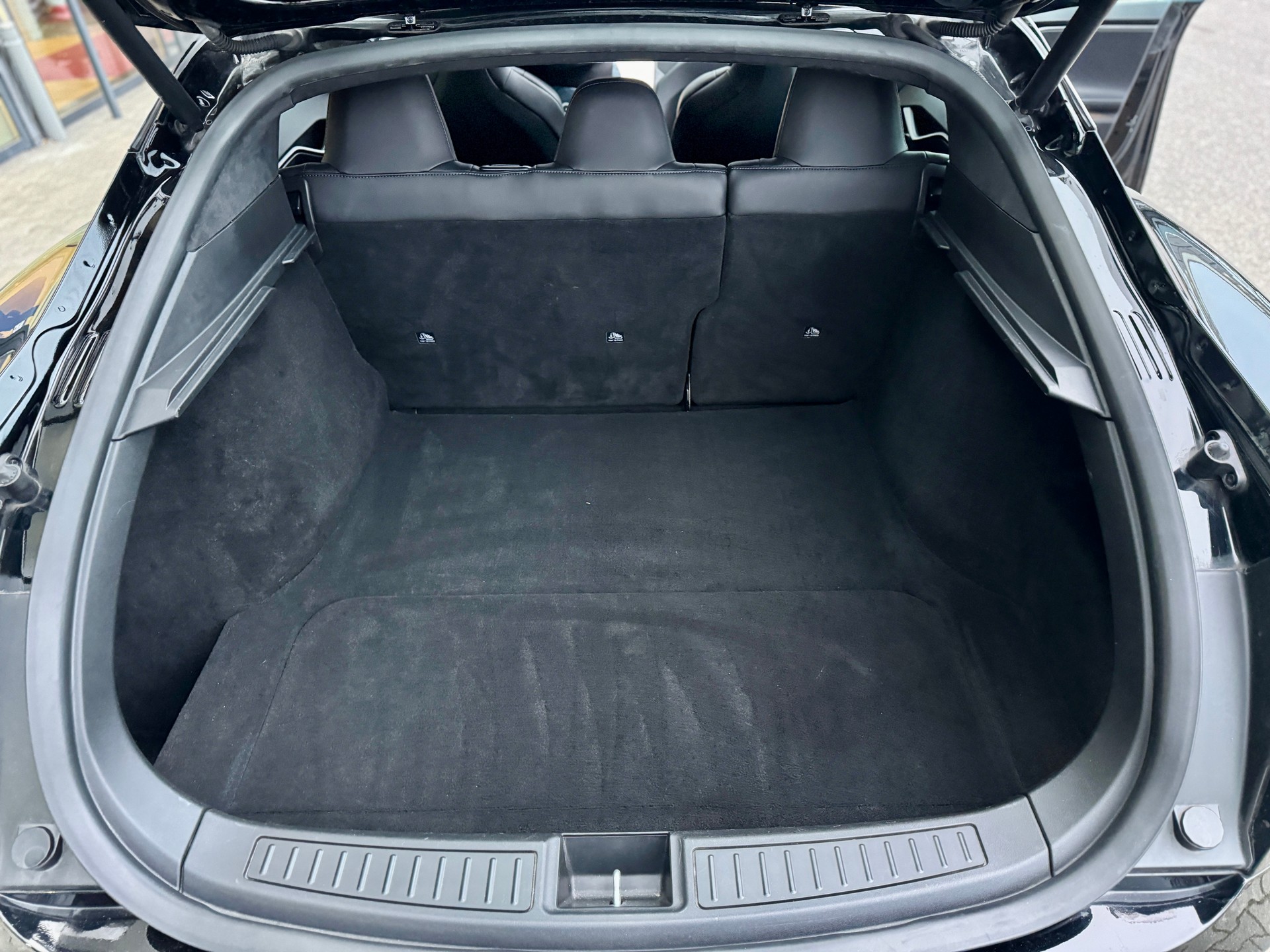TESLA Model S 100 D *FREE Supercharger* / Enhanced Autopilot-image-11
