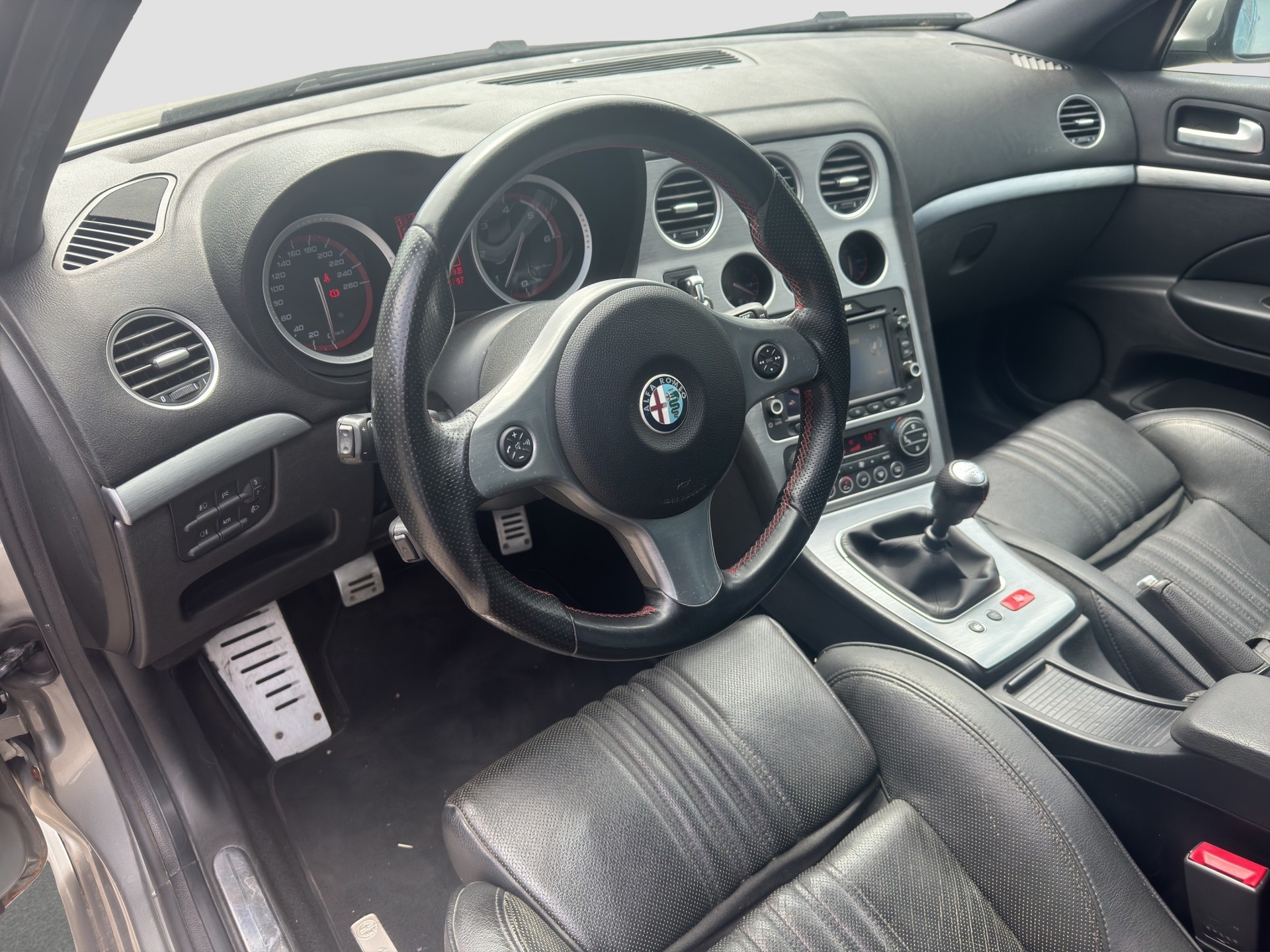ALFA ROMEO 159 Sportwagon 2.4 JTD Q4 TI-image-6