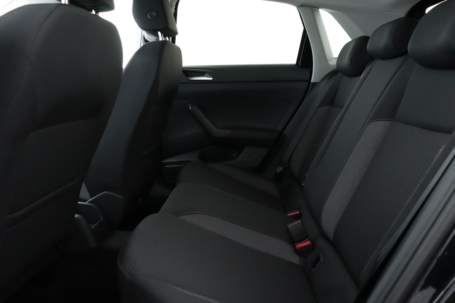 VW Polo 1.0 TSI Basis-image-18