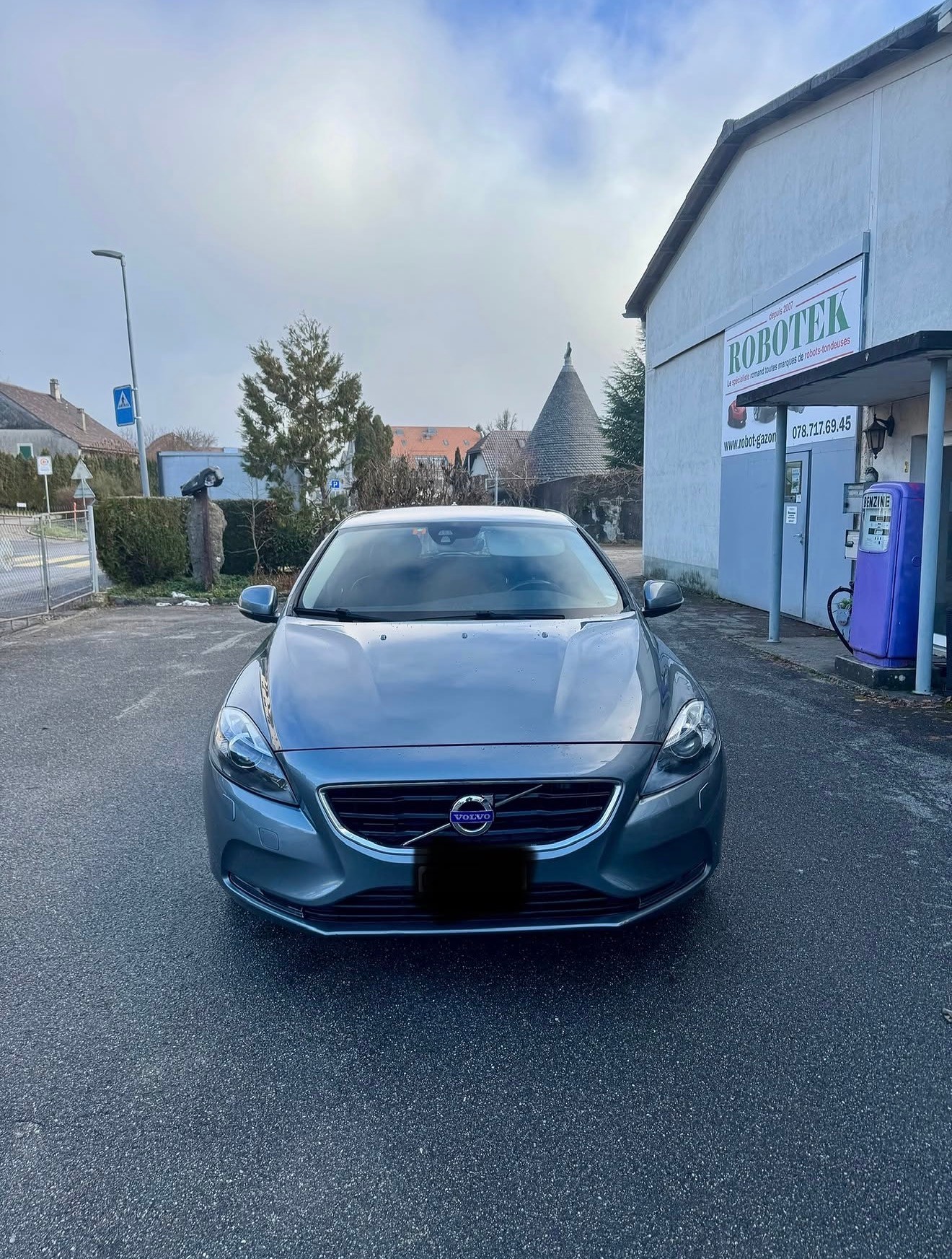 VOLVO V40 D3 Summum Geartronic-image-0