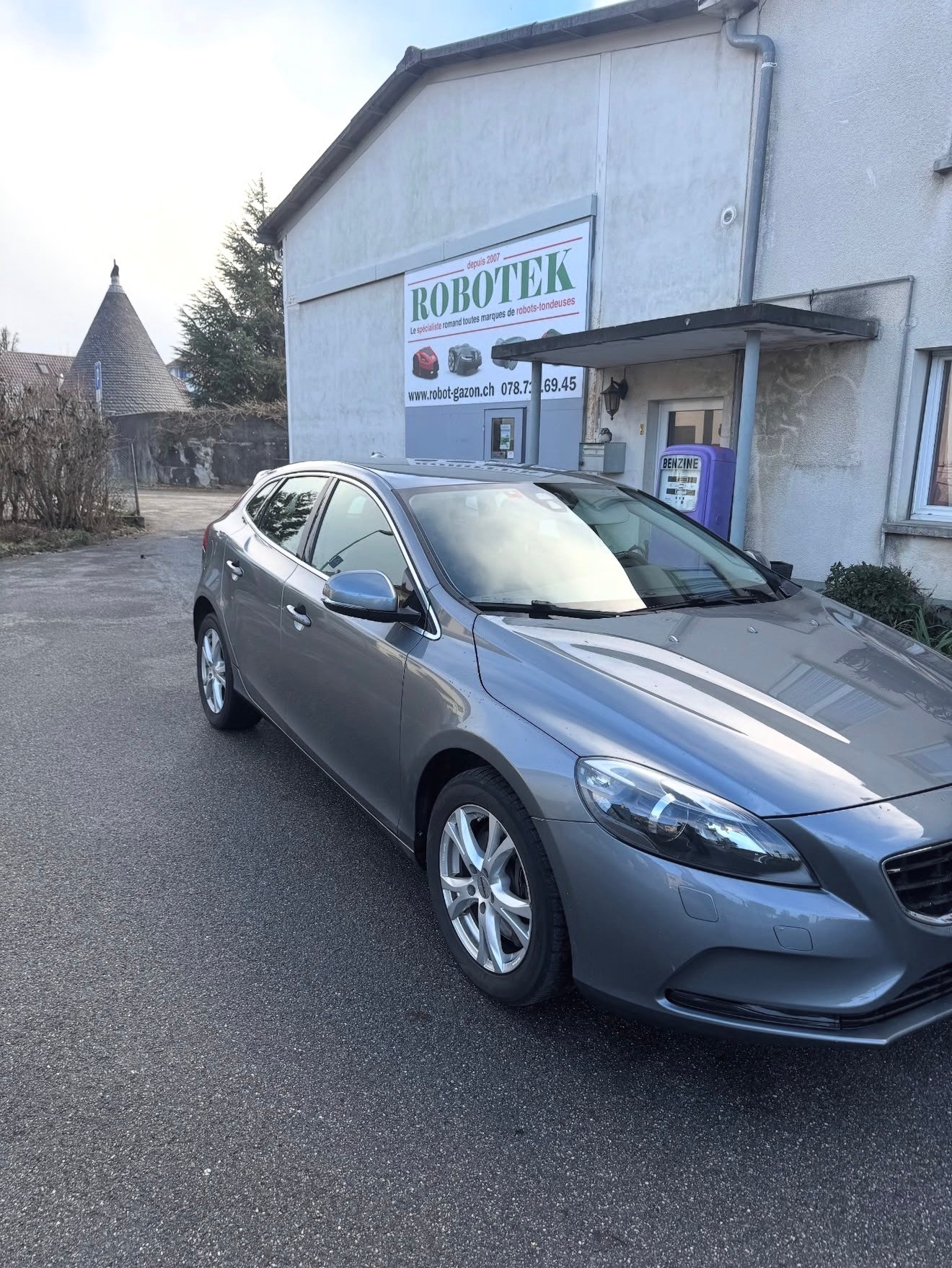 VOLVO V40 D3 Summum Geartronic-image-1