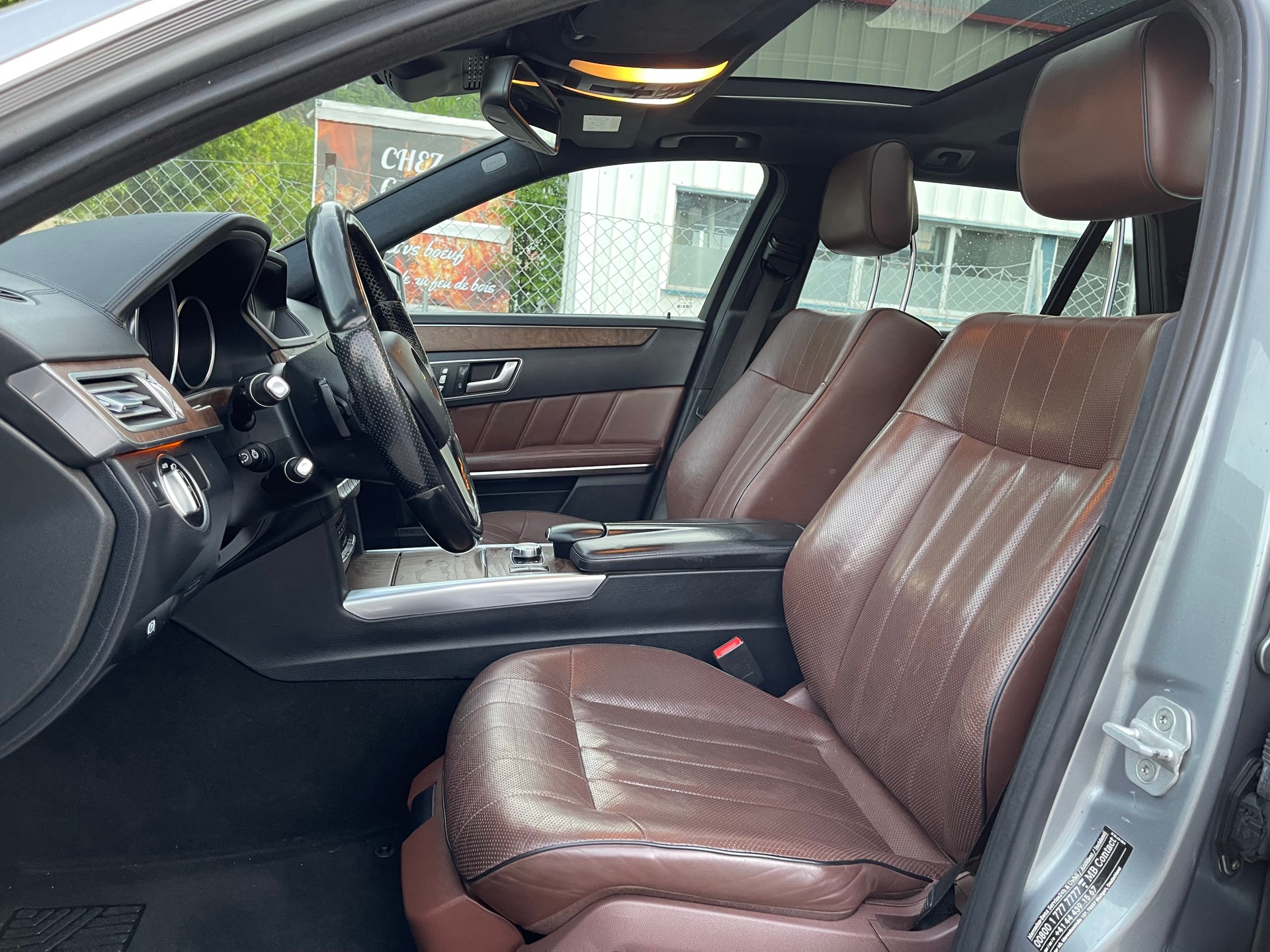 MERCEDES-BENZ E 350 BlueTEC 4Matic 7G-Tronic-image-27