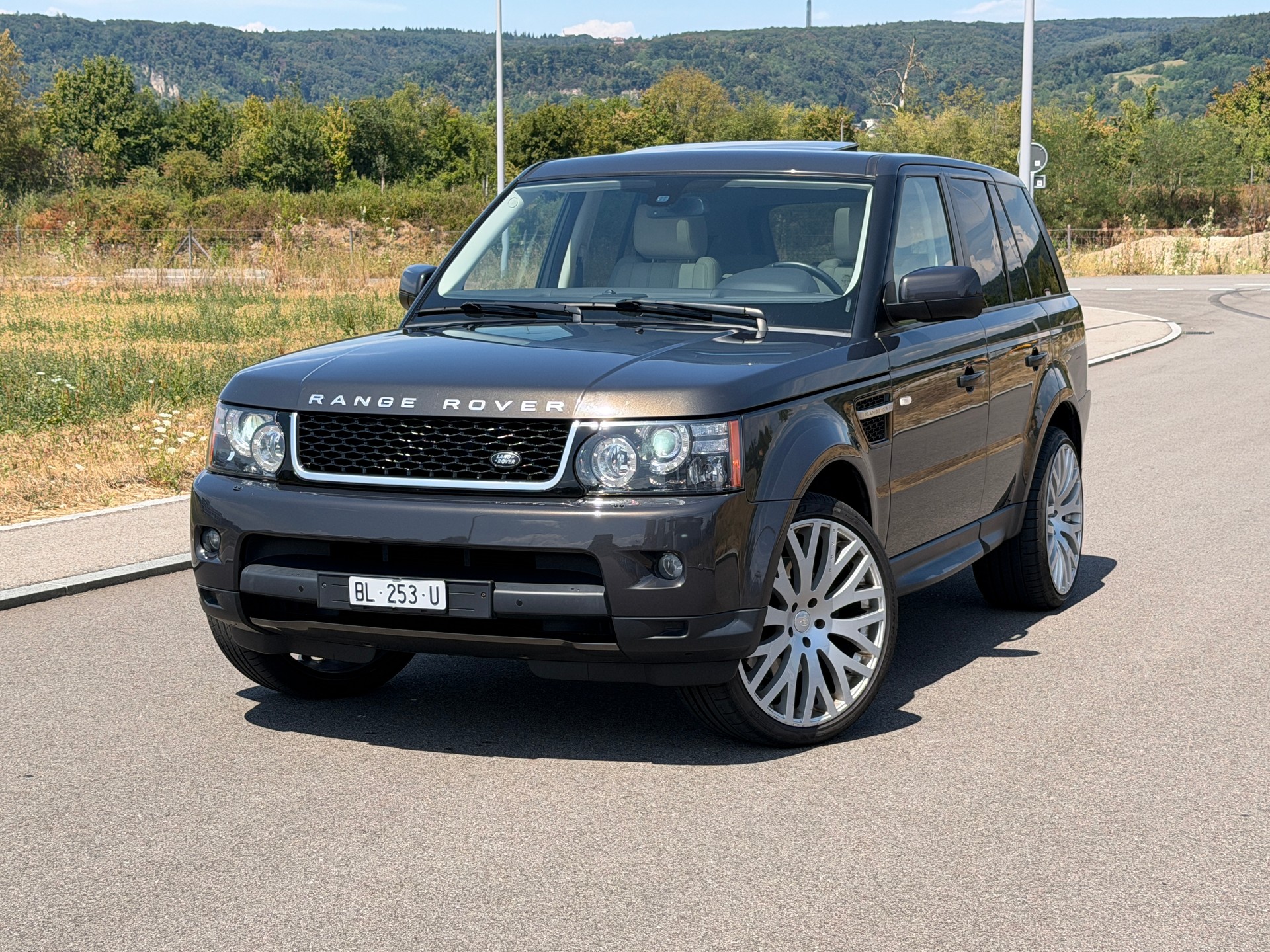 LAND ROVER Range Rover Sport 3.0 TDV6 HSE Automatic-image-0