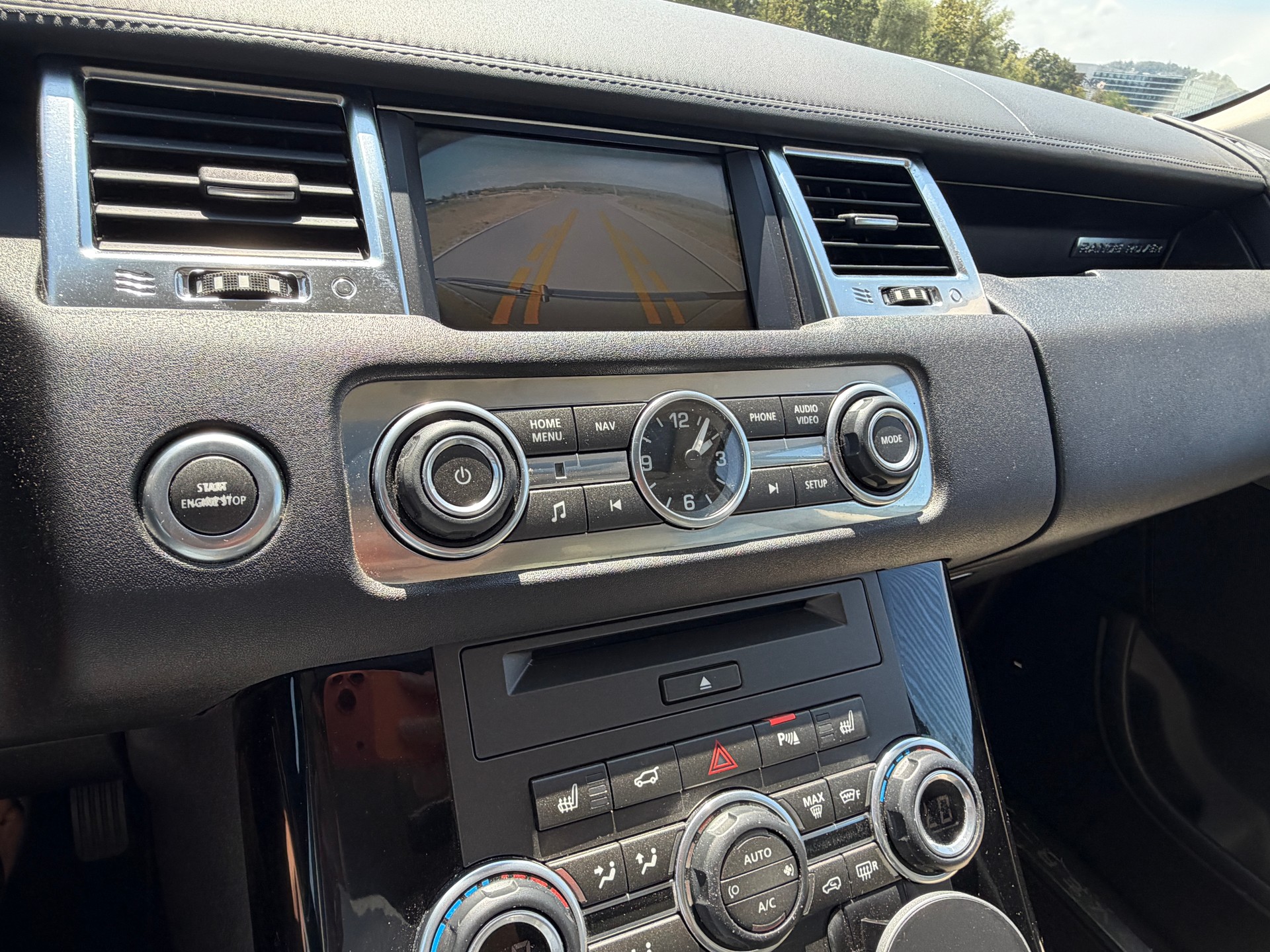 LAND ROVER Range Rover Sport 3.0 TDV6 HSE Automatic-image-19