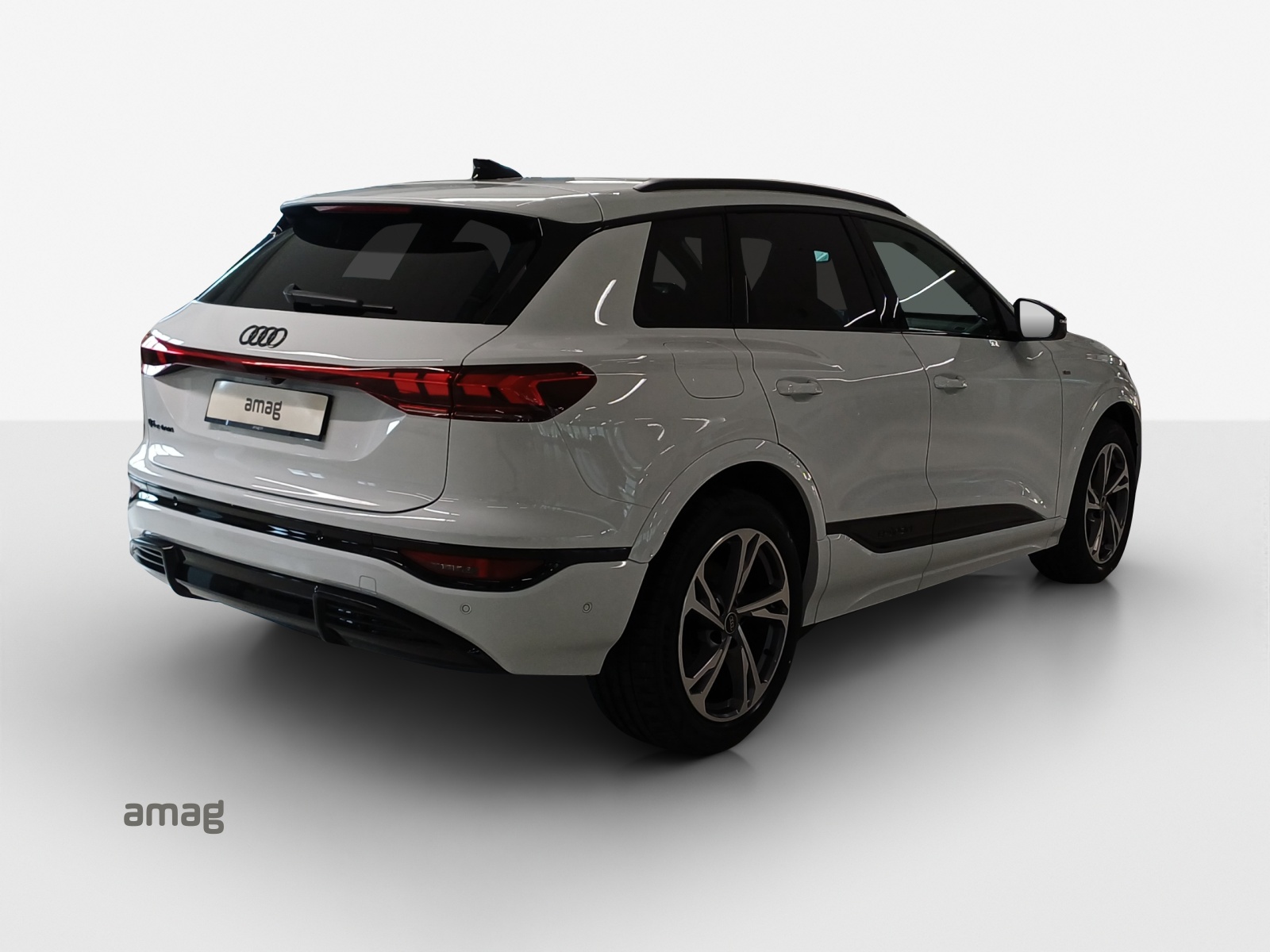 AUDI Q6 e-tron performance-image-4