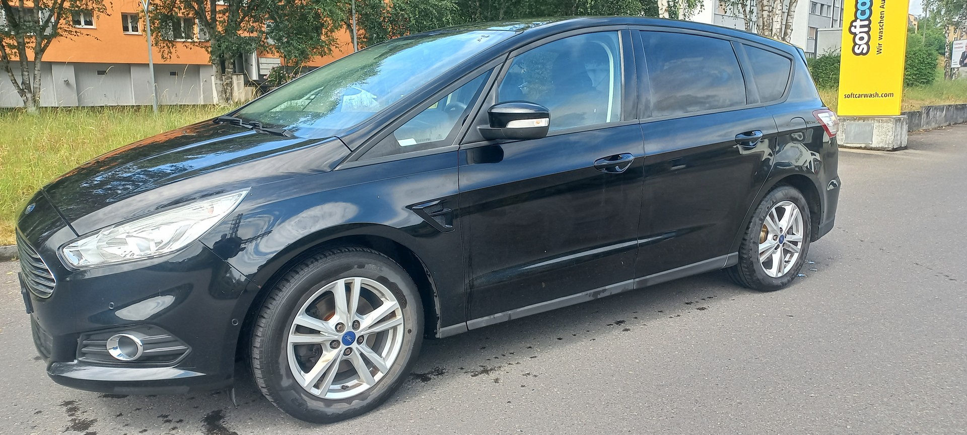 FORD S-Max 2.0 TDCi Titanium AWD-image-2