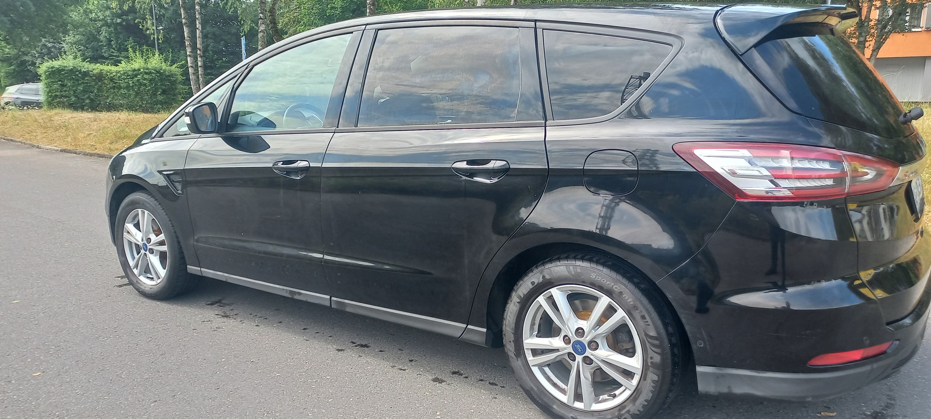 FORD S-Max 2.0 TDCi Titanium AWD-image-1