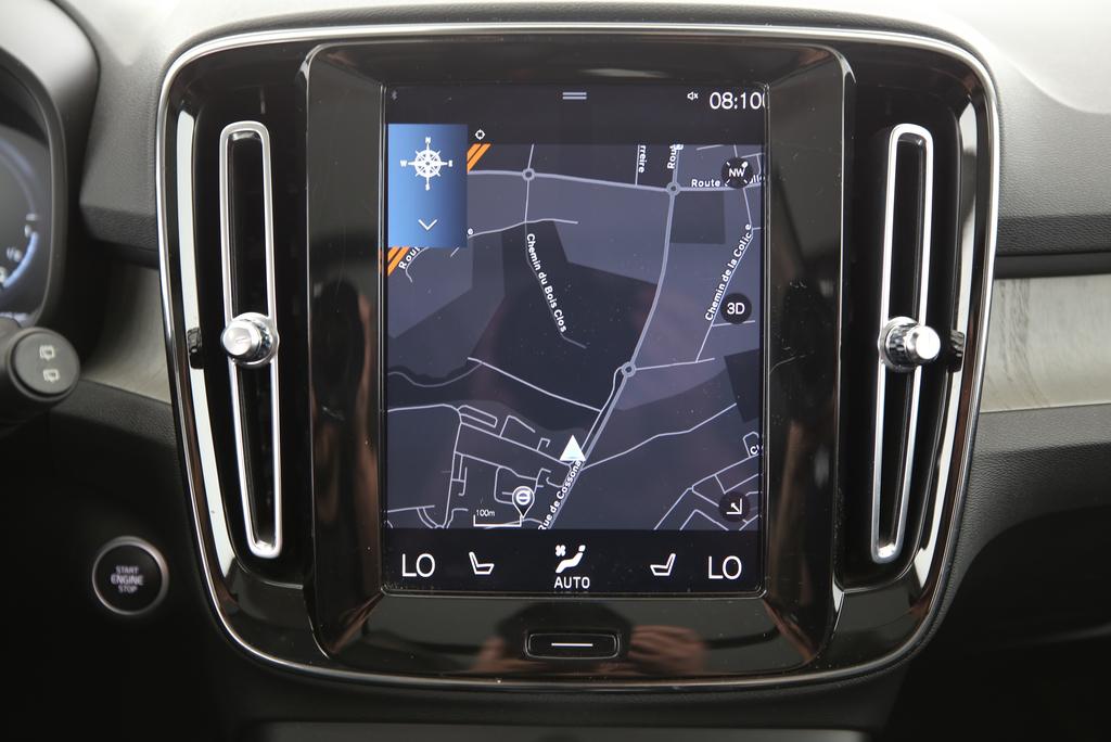 VOLVO XC40 1.5 T4 PiH Inscription-image-6