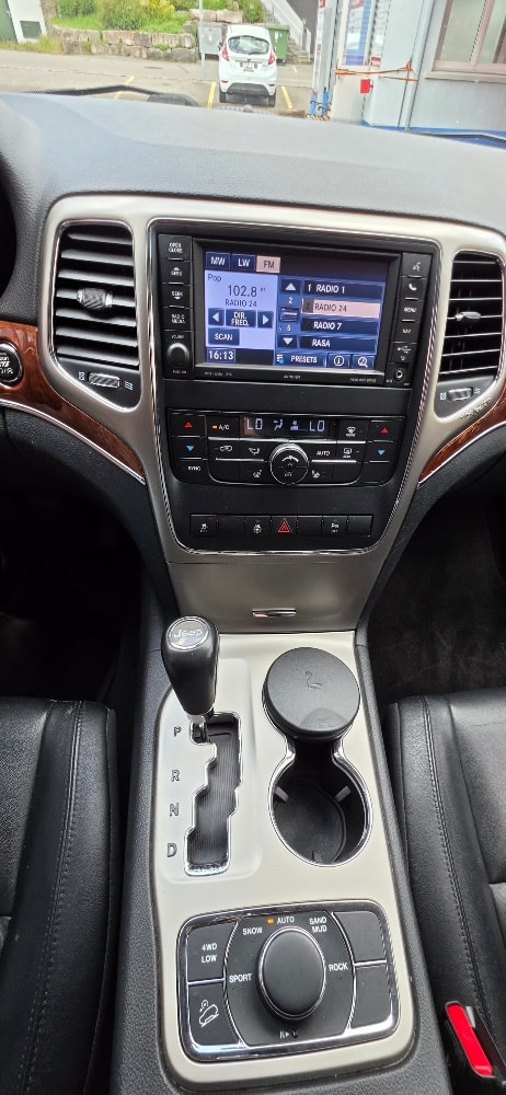 JEEP Grand Cherokee 3.6 V6 Limited Automatic-image-22