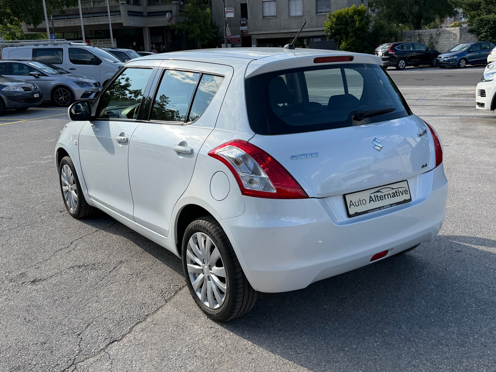 SUZUKI Swift 1.2i 16V GL Top 4x4-image-5