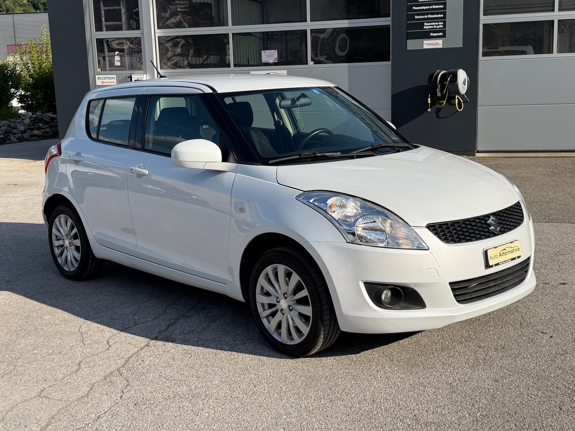 SUZUKI Swift 1.2i 16V GL Top 4x4-image-9