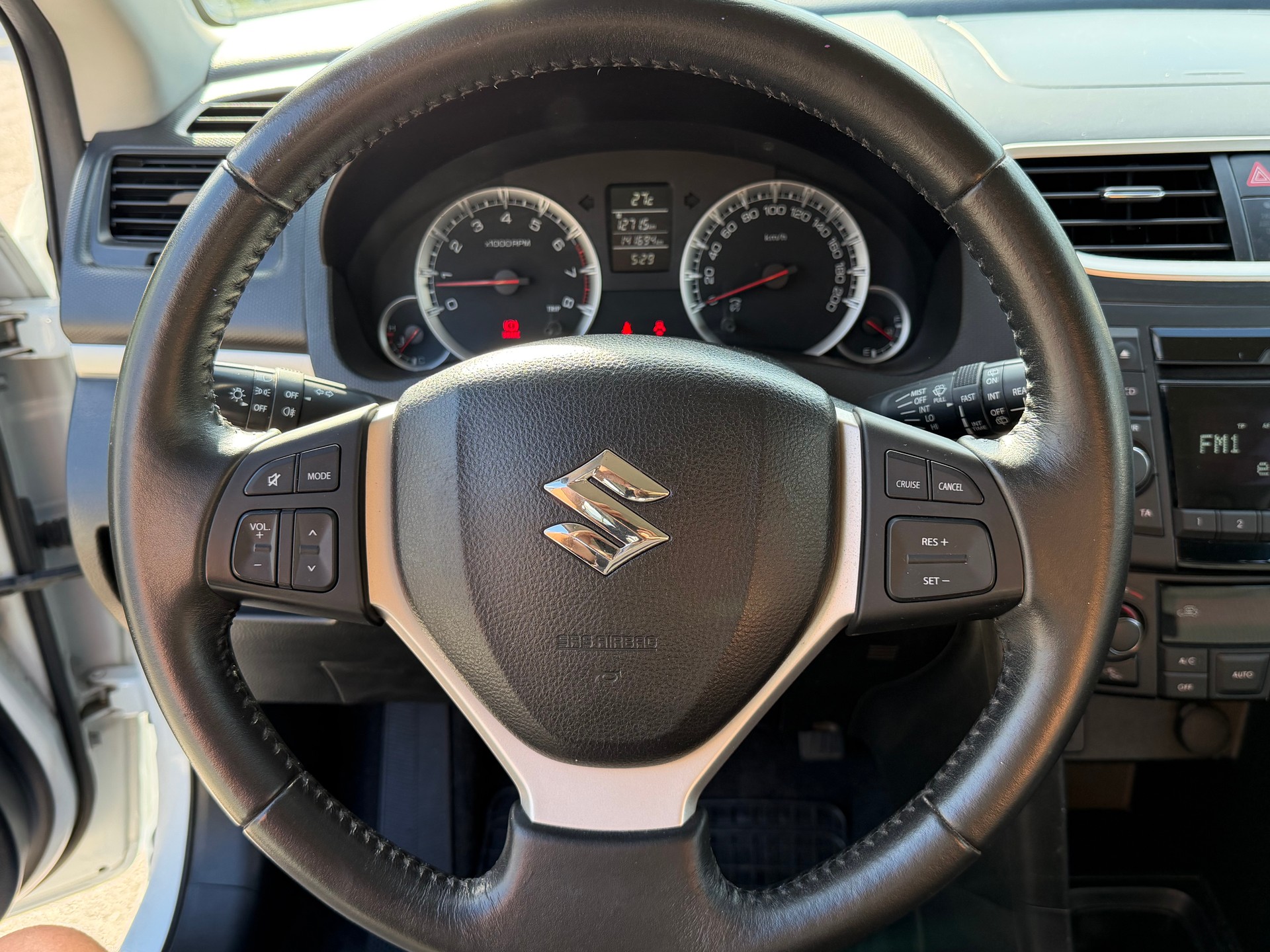 SUZUKI Swift 1.2i 16V GL Top 4x4-image-14