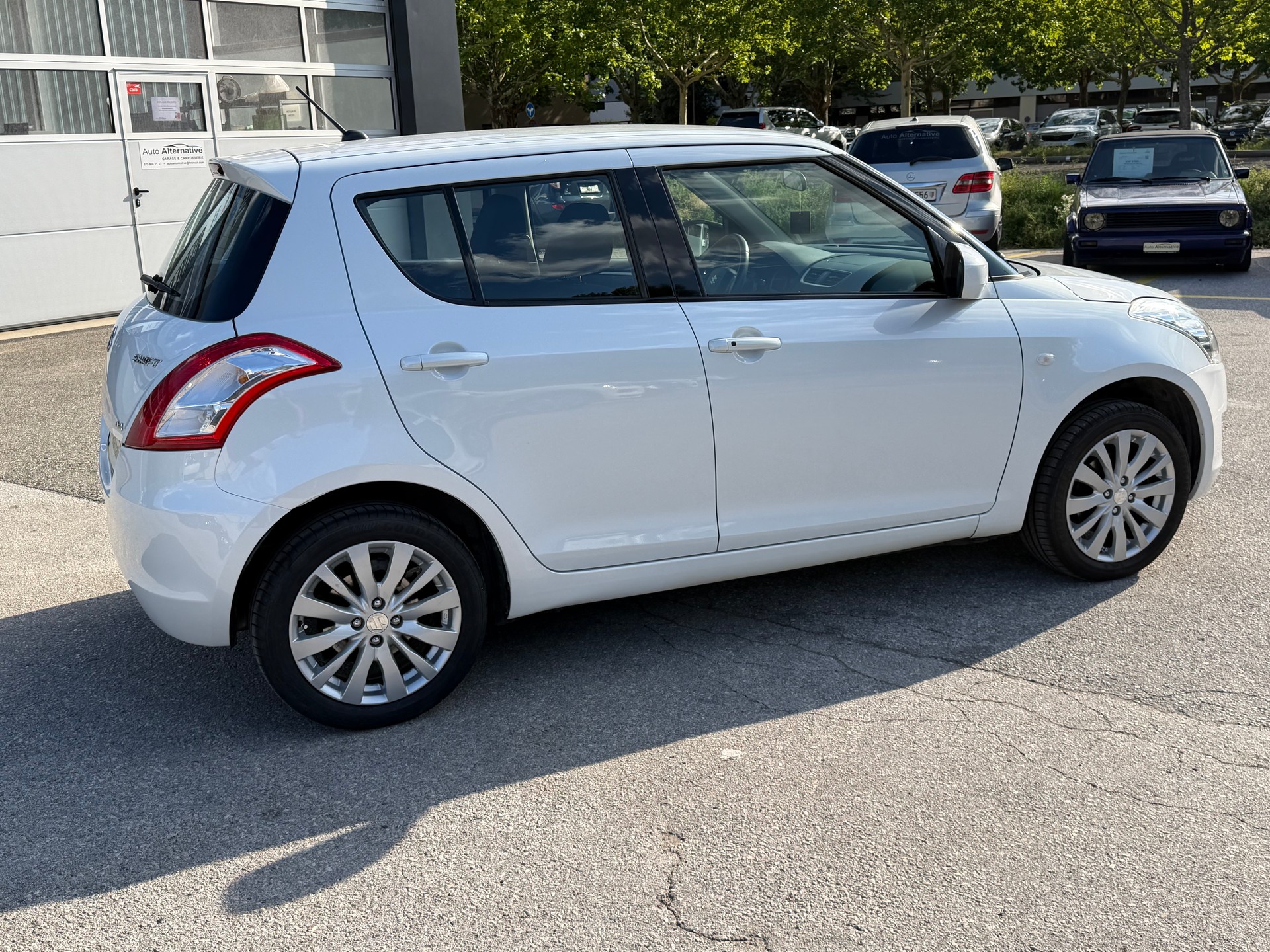SUZUKI Swift 1.2i 16V GL Top 4x4-image-2