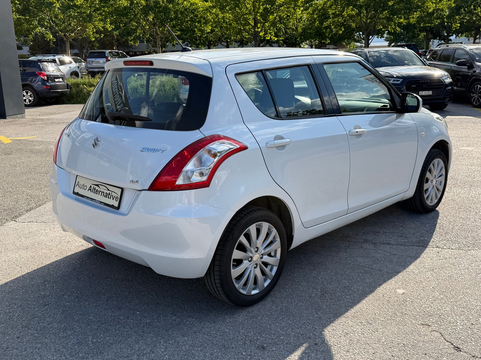 SUZUKI Swift 1.2i 16V GL Top 4x4-image-3