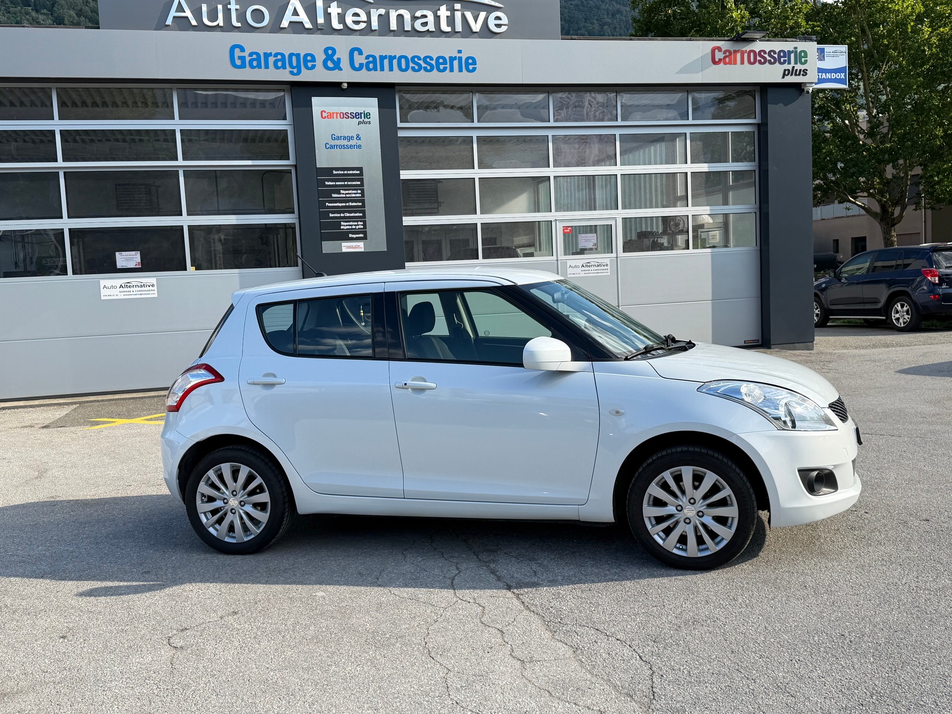 SUZUKI Swift 1.2i 16V GL Top 4x4-image-1