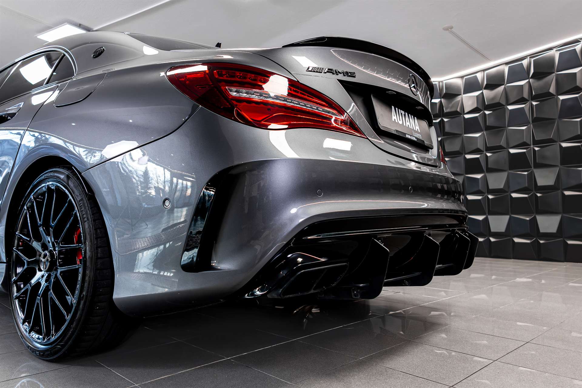 MERCEDES-BENZ CLA 45 AMG 4Matic Speedshift-image-31