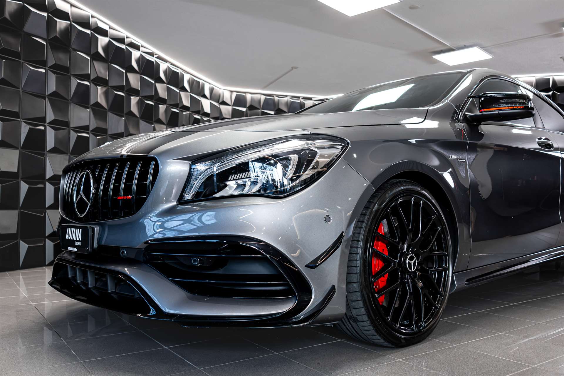 MERCEDES-BENZ CLA 45 AMG 4Matic Speedshift-image-27