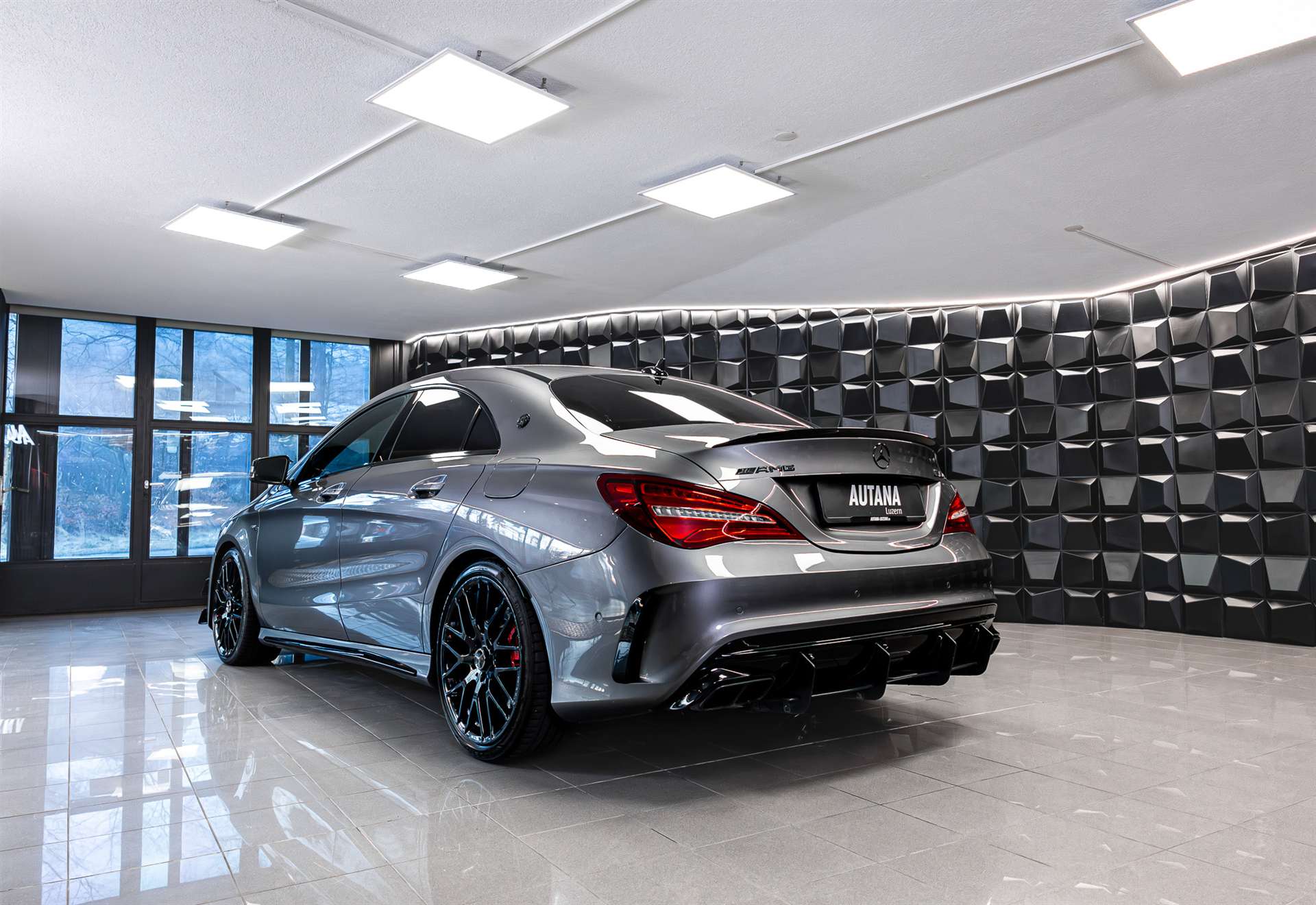 MERCEDES-BENZ CLA 45 AMG 4Matic Speedshift-image-2