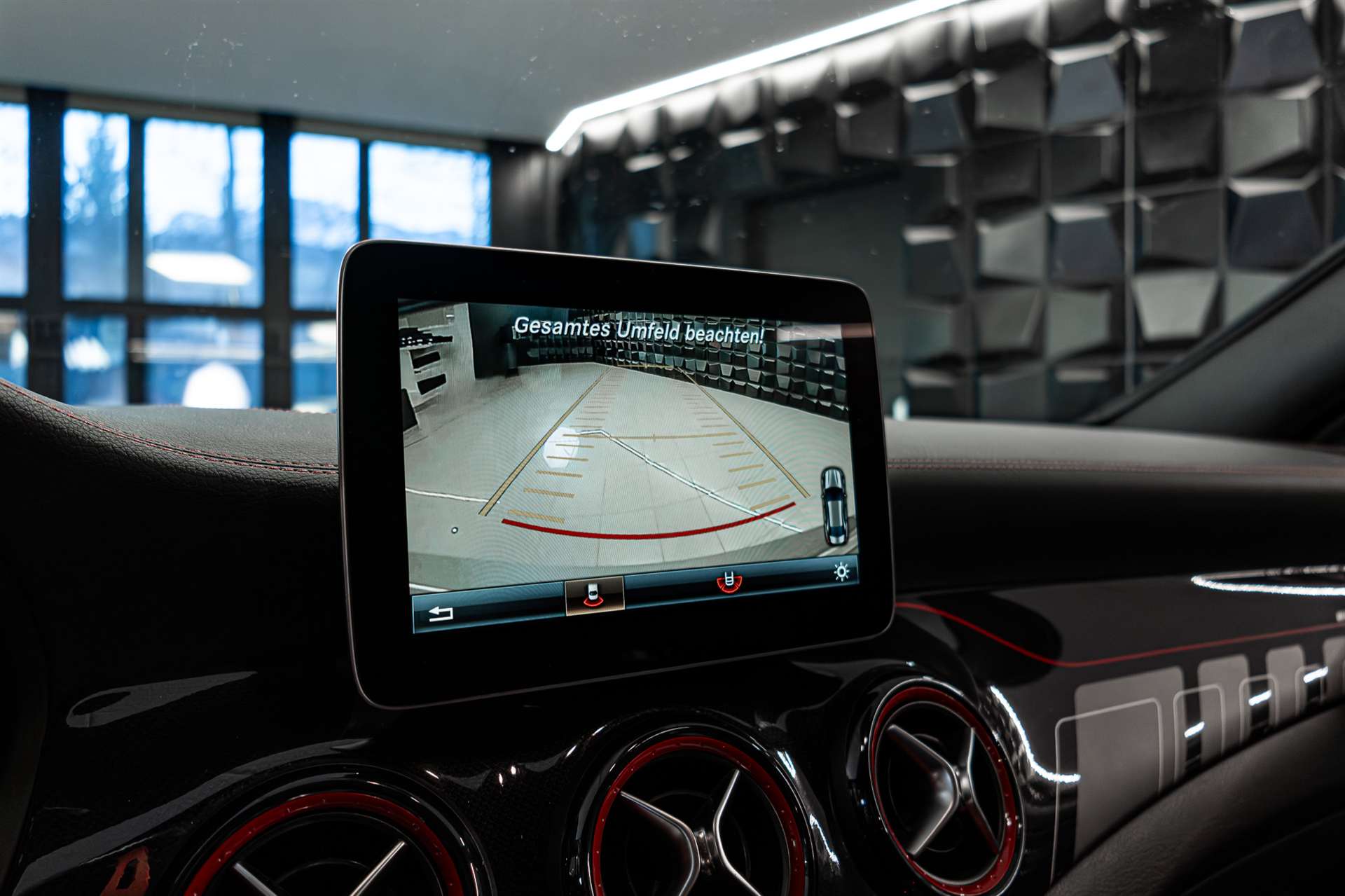MERCEDES-BENZ CLA 45 AMG 4Matic Speedshift-image-19