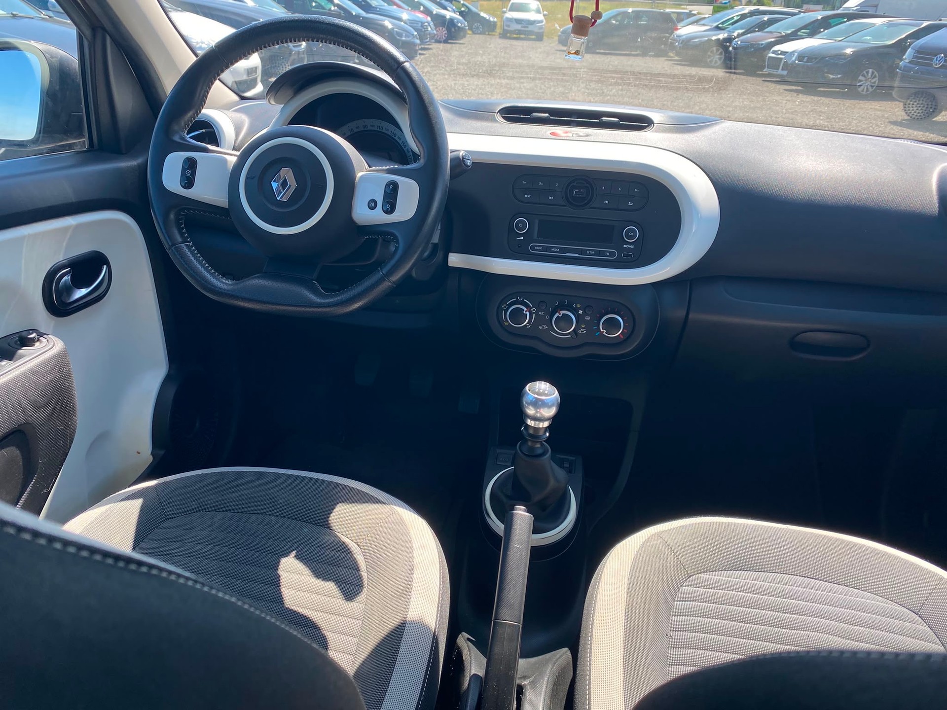 RENAULT Twingo 0.9 Zen-image-10