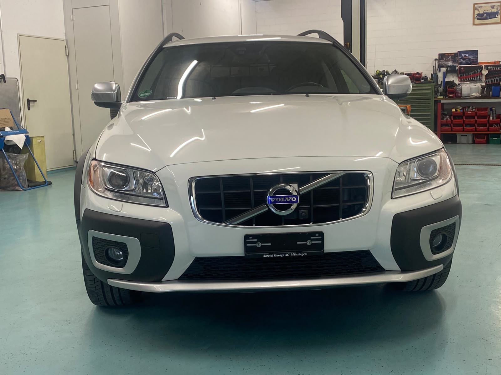 VOLVO XC70 D4 AWD Husky Edition Geartronic-image-0