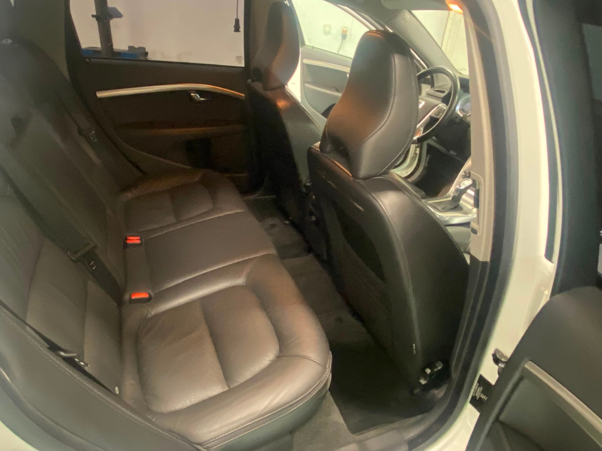 VOLVO XC70 D4 AWD Husky Edition Geartronic-image-9