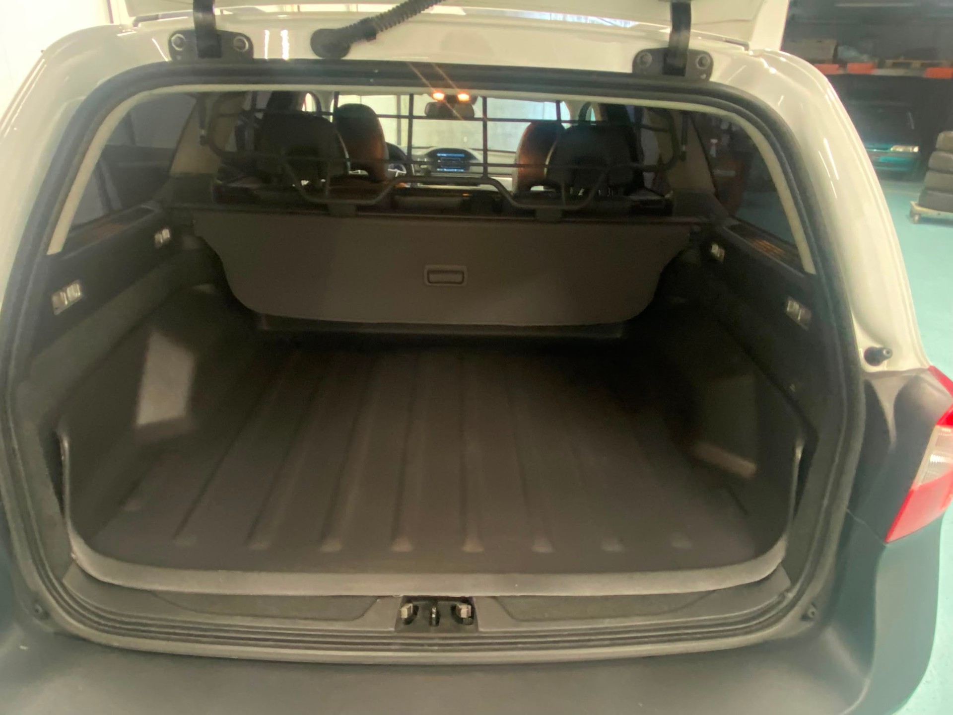 VOLVO XC70 D4 AWD Husky Edition Geartronic-image-8
