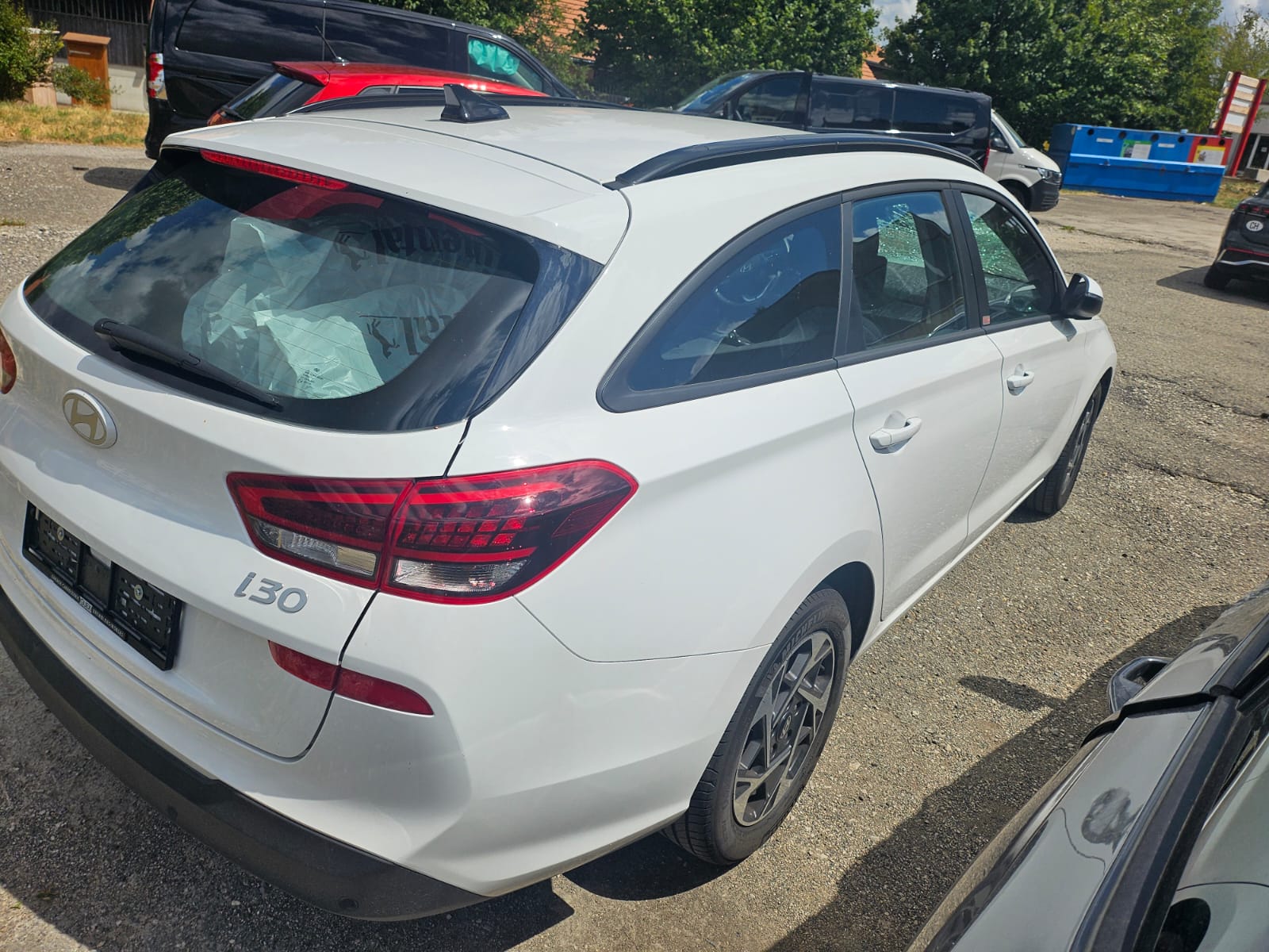 HYUNDAI i30 Wagon 1.0 T-GDi Origo 48V MH DCT beschadig endomagée-image-8