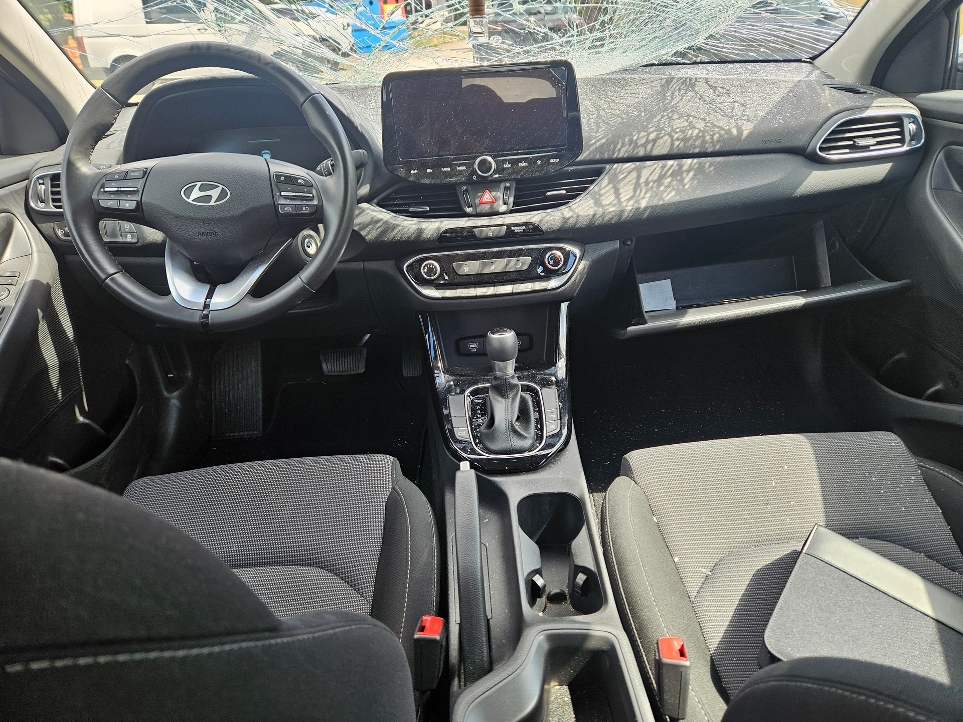 HYUNDAI i30 Wagon 1.0 T-GDi Origo 48V MH DCT beschadig endomagée-image-10