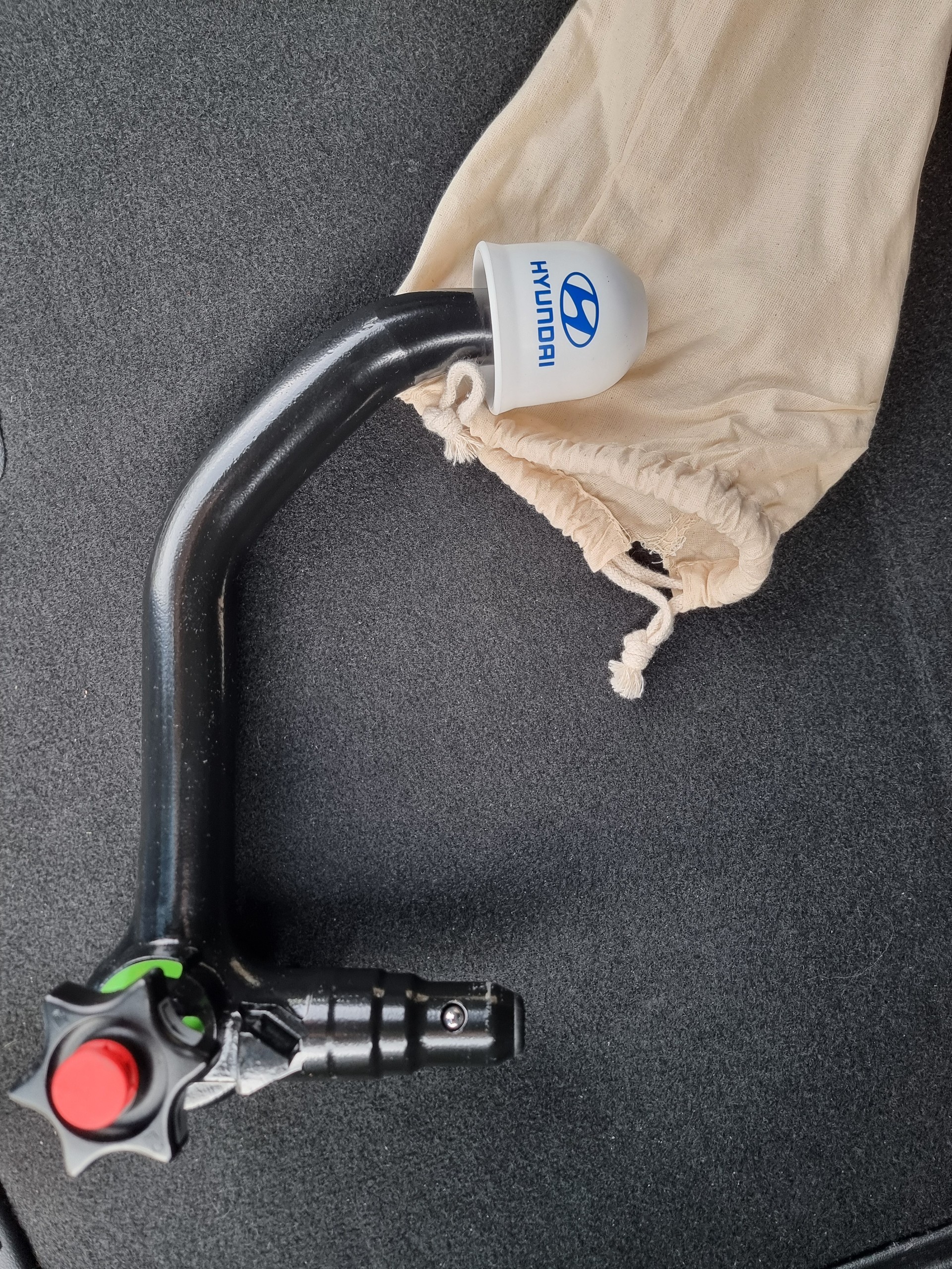 HYUNDAI Kona EV 65.4 kWh Amplia-image-13