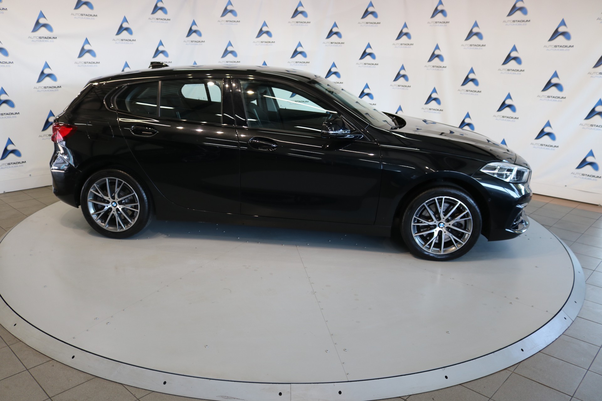 BMW 120d xDrive Steptronic Sport Line-image-41