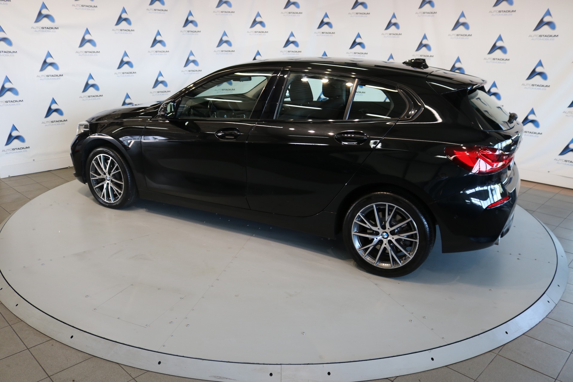 BMW 120d xDrive Steptronic Sport Line-image-26