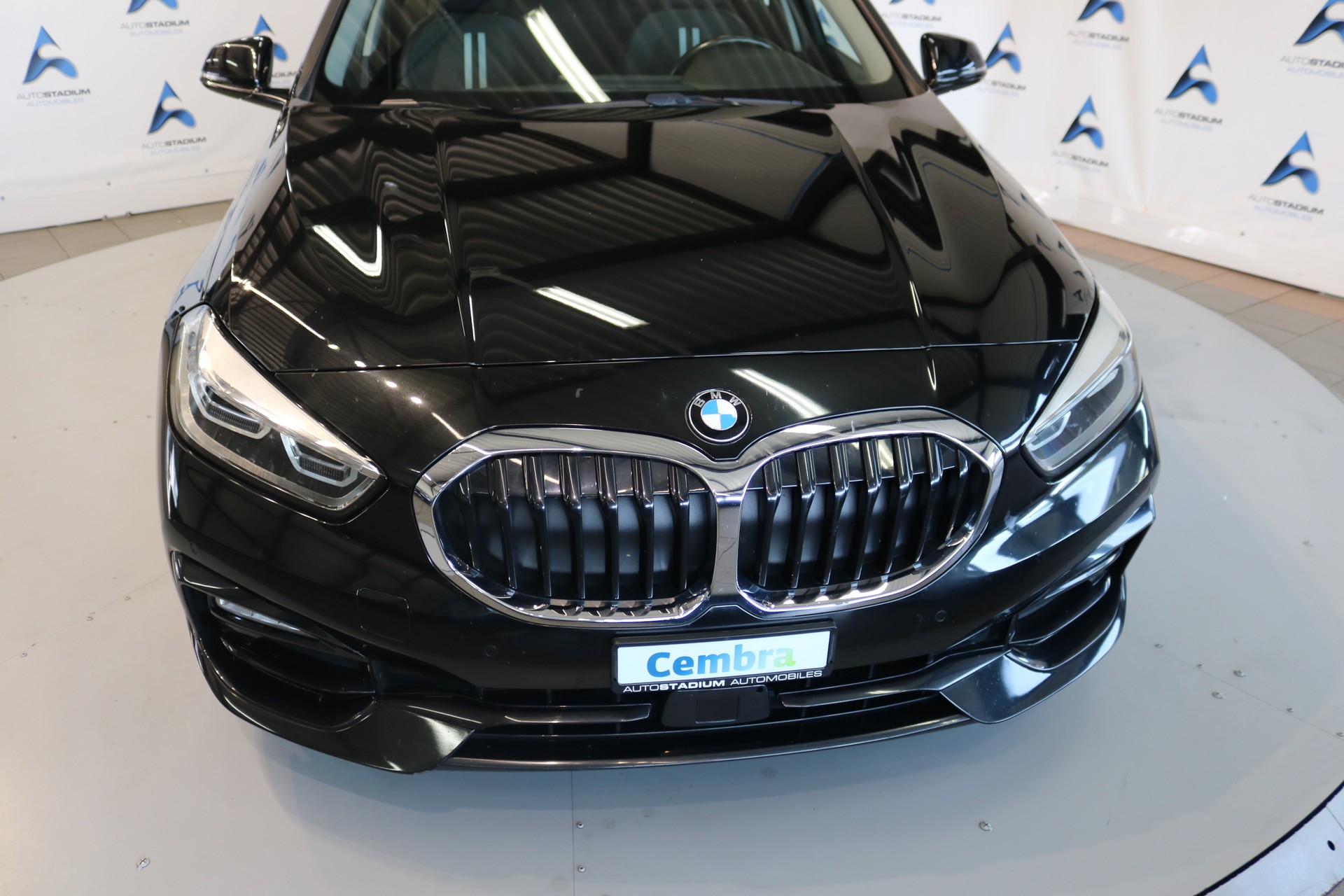 BMW 120d xDrive Steptronic Sport Line-image-45