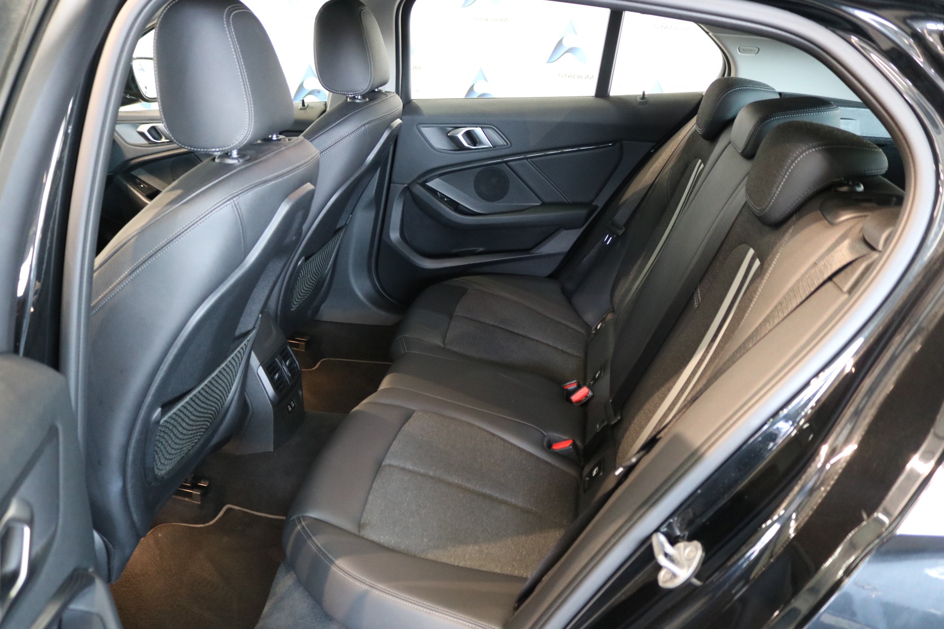 BMW 120d xDrive Steptronic Sport Line-image-5