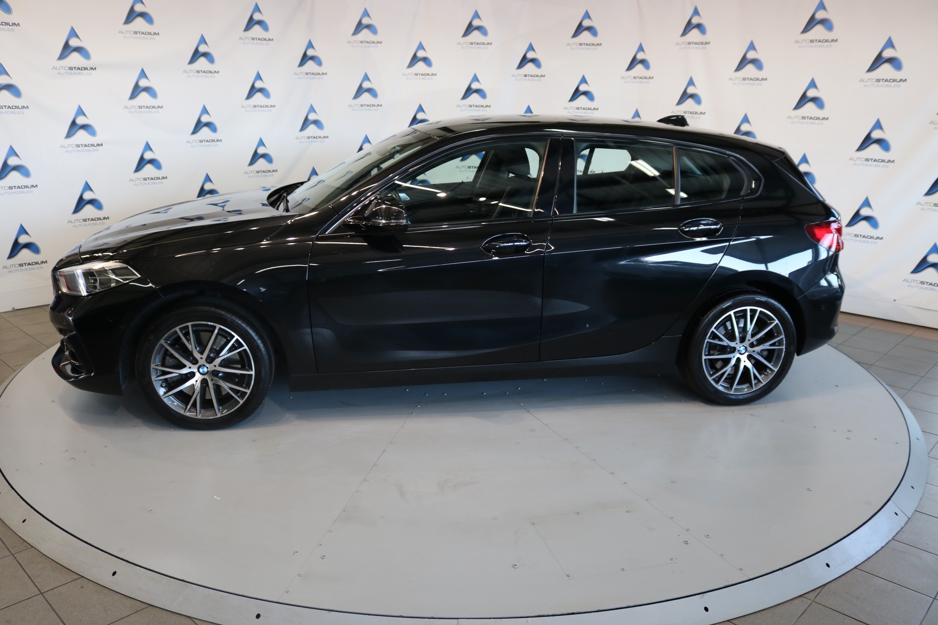 BMW 120d xDrive Steptronic Sport Line-image-21