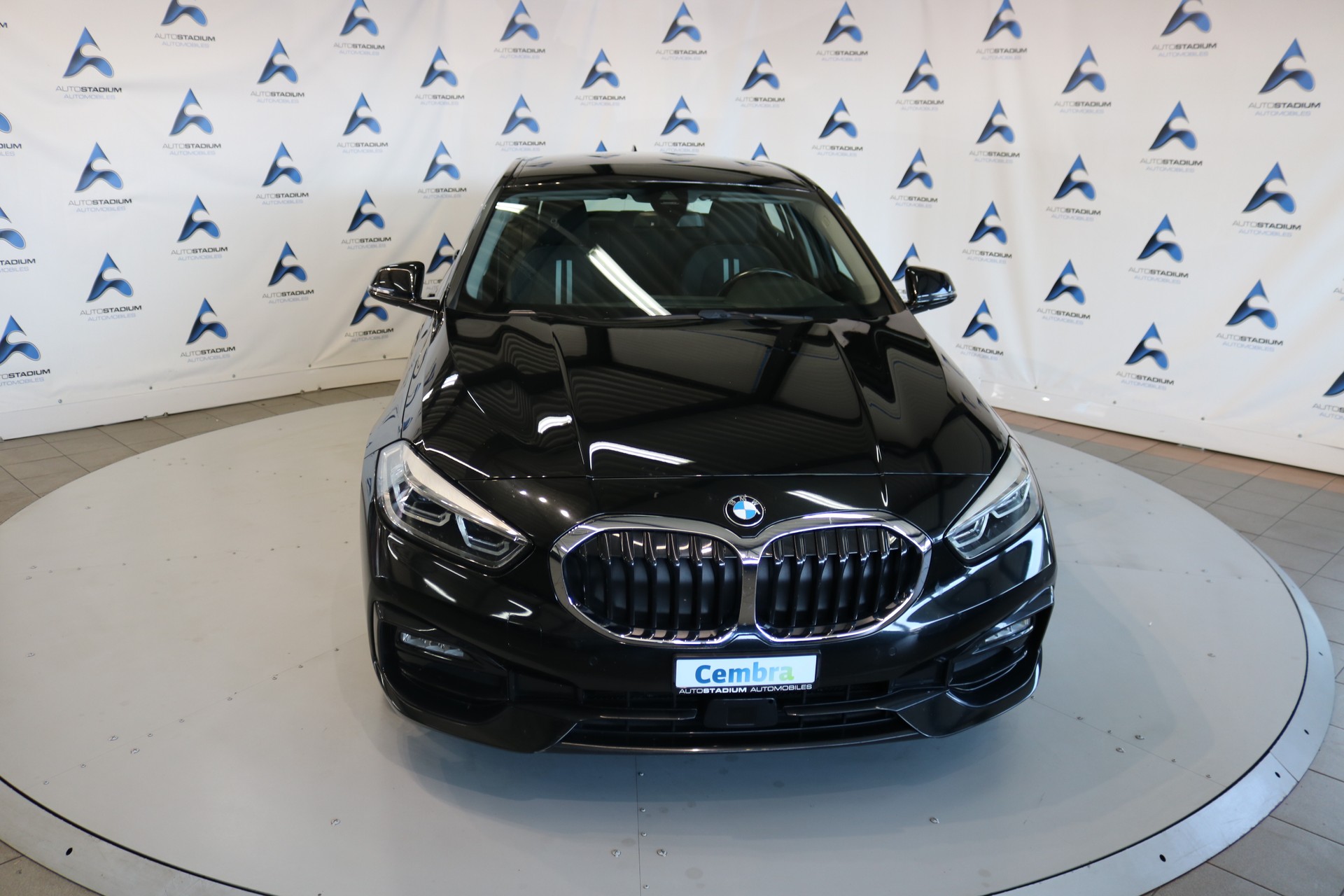 BMW 120d xDrive Steptronic Sport Line-image-11