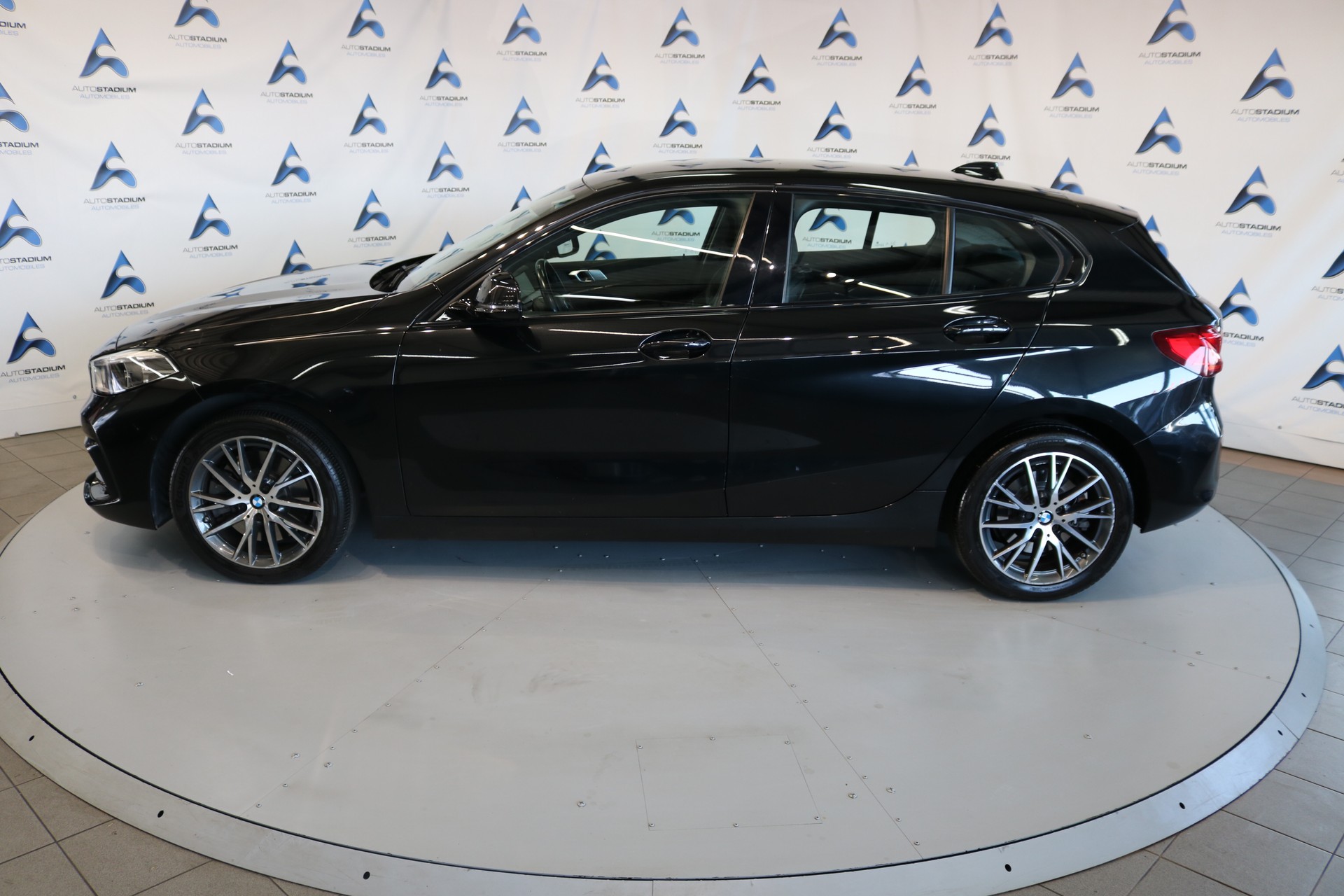 BMW 120d xDrive Steptronic Sport Line-image-22