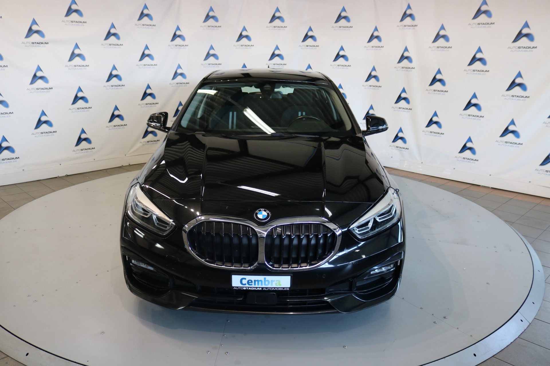 BMW 120d xDrive Steptronic Sport Line-image-12